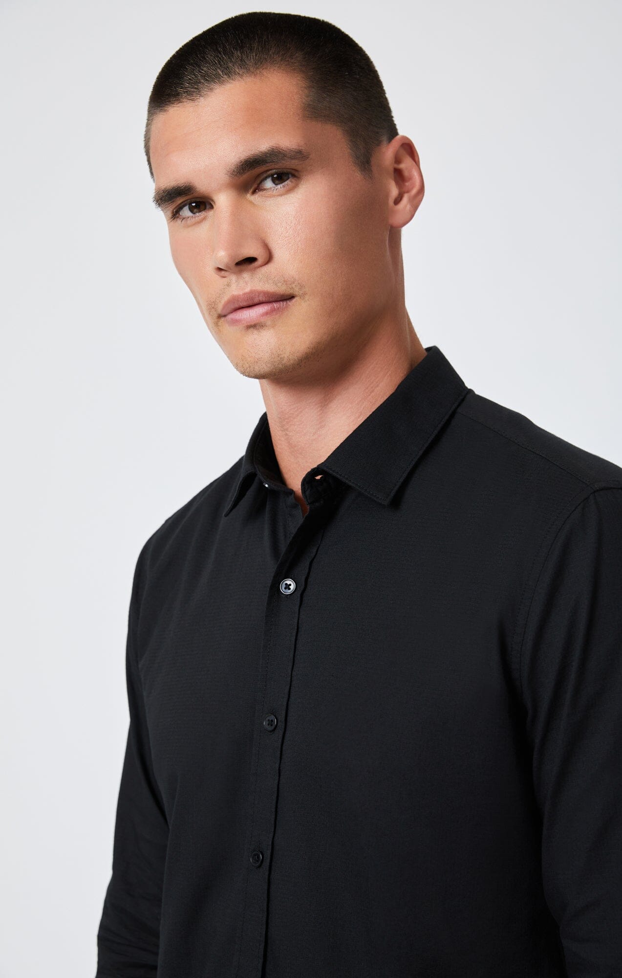 BUTTON-UP LONG SLEEVE SHIRT IN BLACK - Mavi Jeans