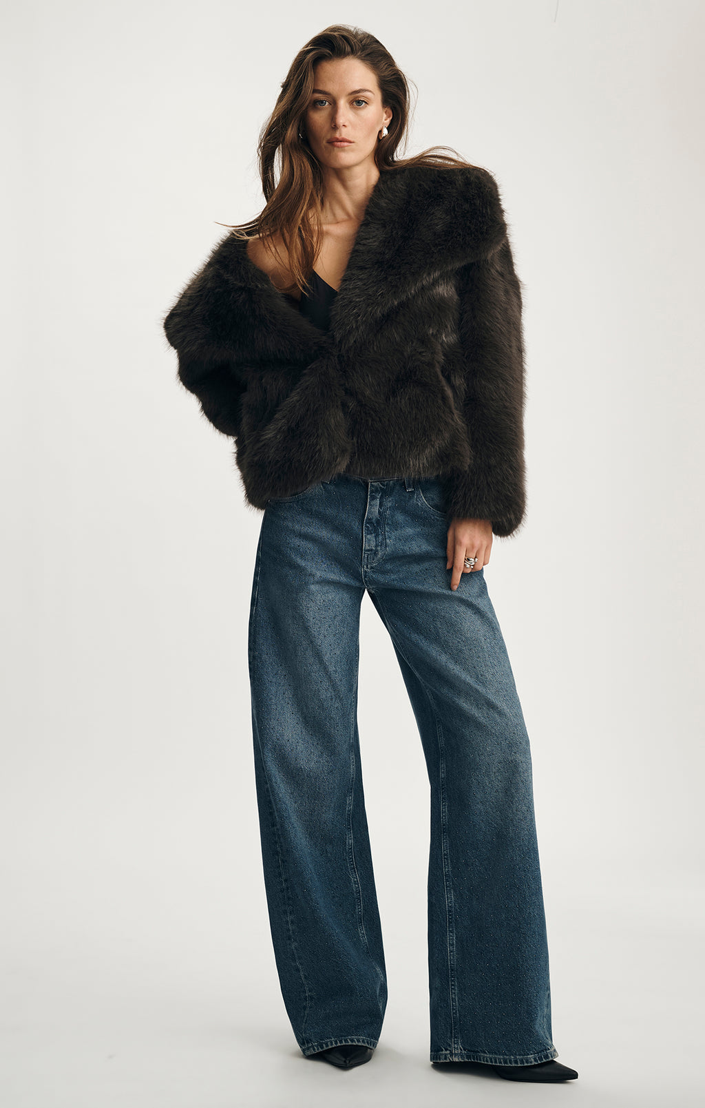 FAUX FUR SHORT JACKET IN TURKISH COFFEE