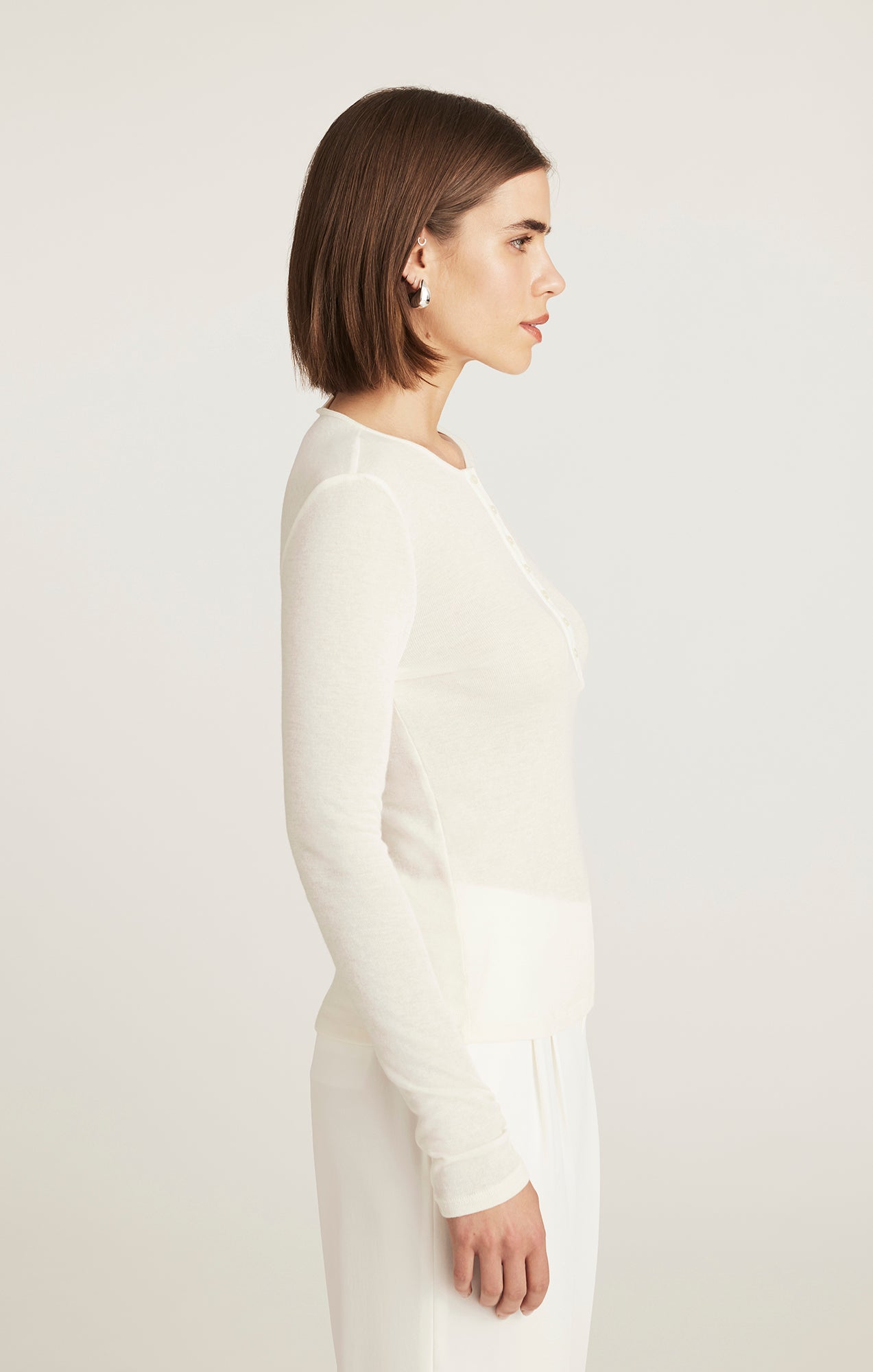 EDITION LONG SLEEVE HENLEY T-SHIRT IN MARSHMALLOW