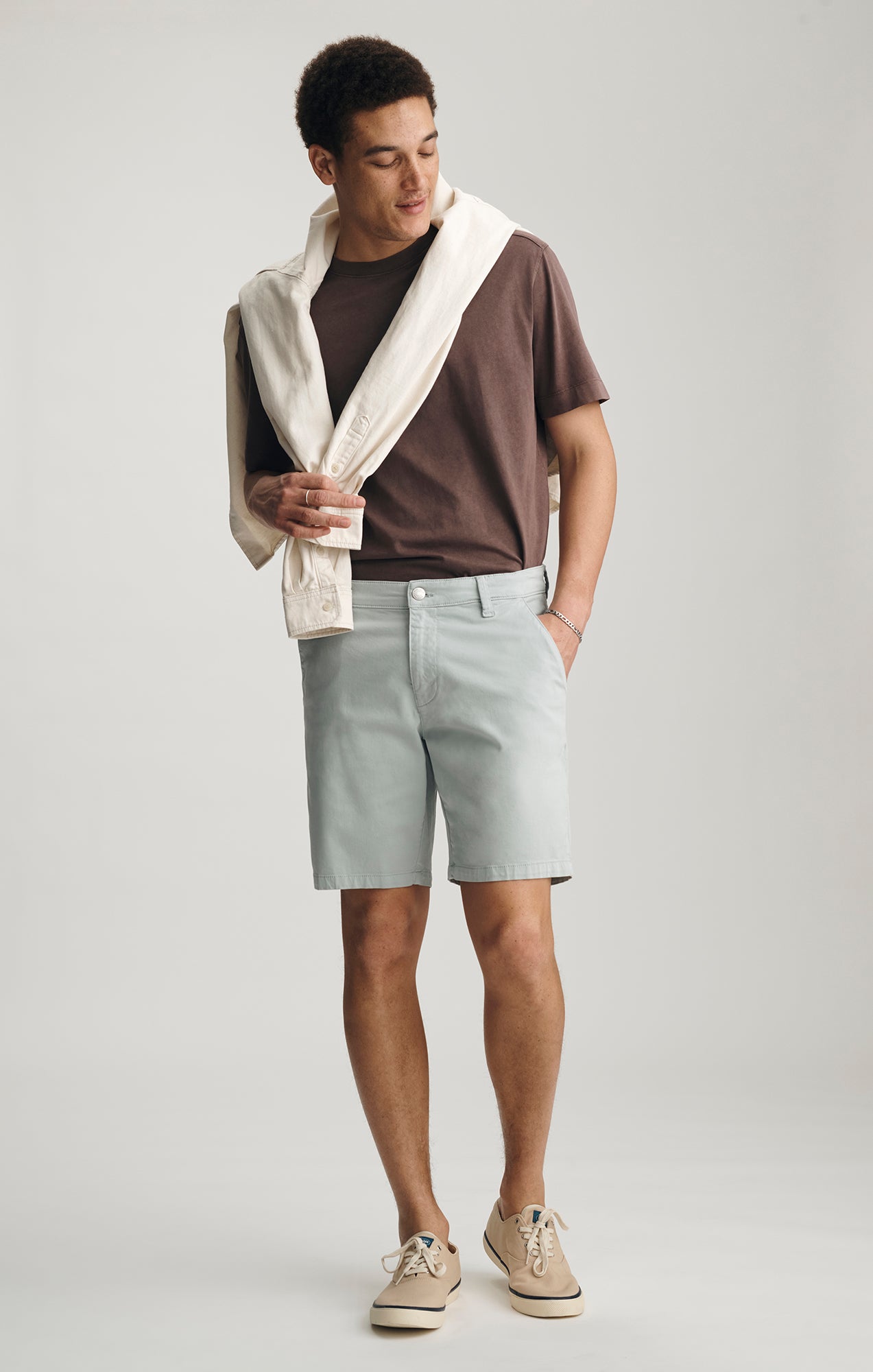 NOAH SHORTS IN SKY BLUE TWILL