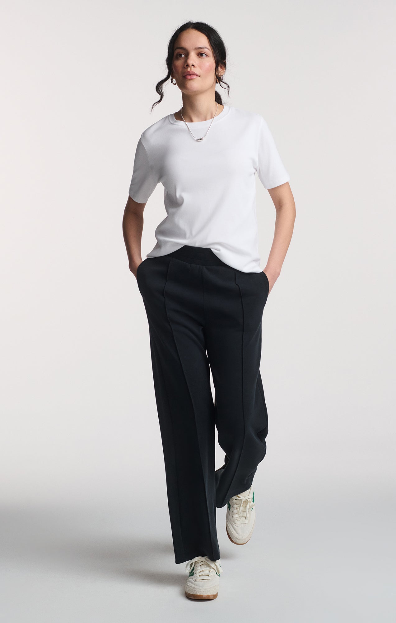 CASUAL SHORT SLEEVE CREW NECK T-SHIRT IN WHITE - Mavi Jeans