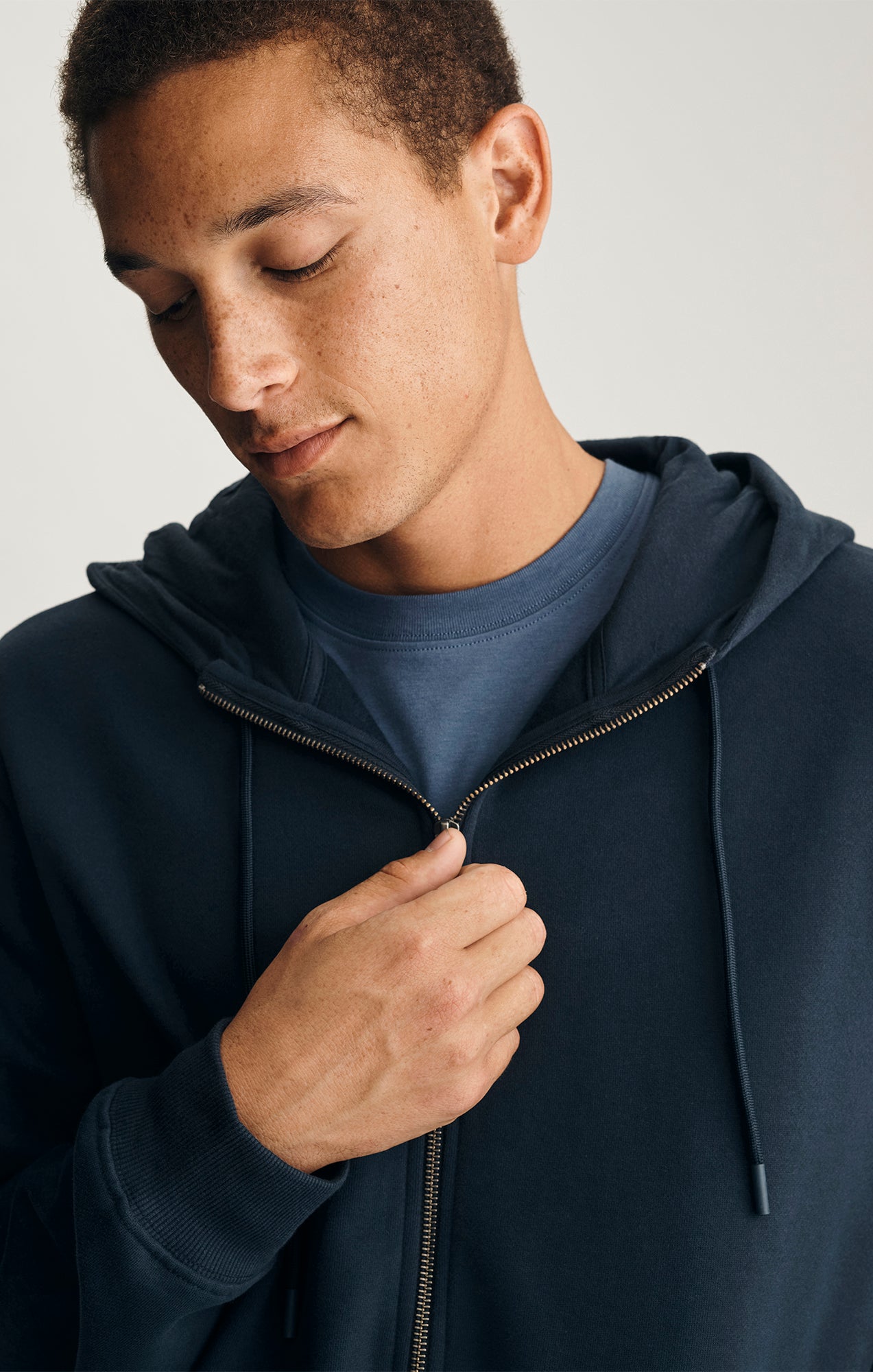 FULL ZIP HOODIE IN TOTAL ECLIPSE