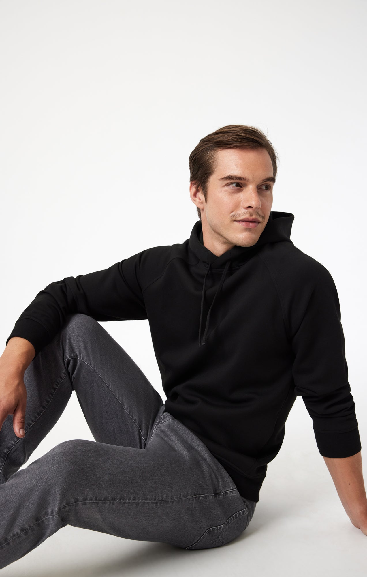 MARCUS SLIM STRAIGHT LEG IN LIGHT GREY SUPERMOVE - Mavi Jeans