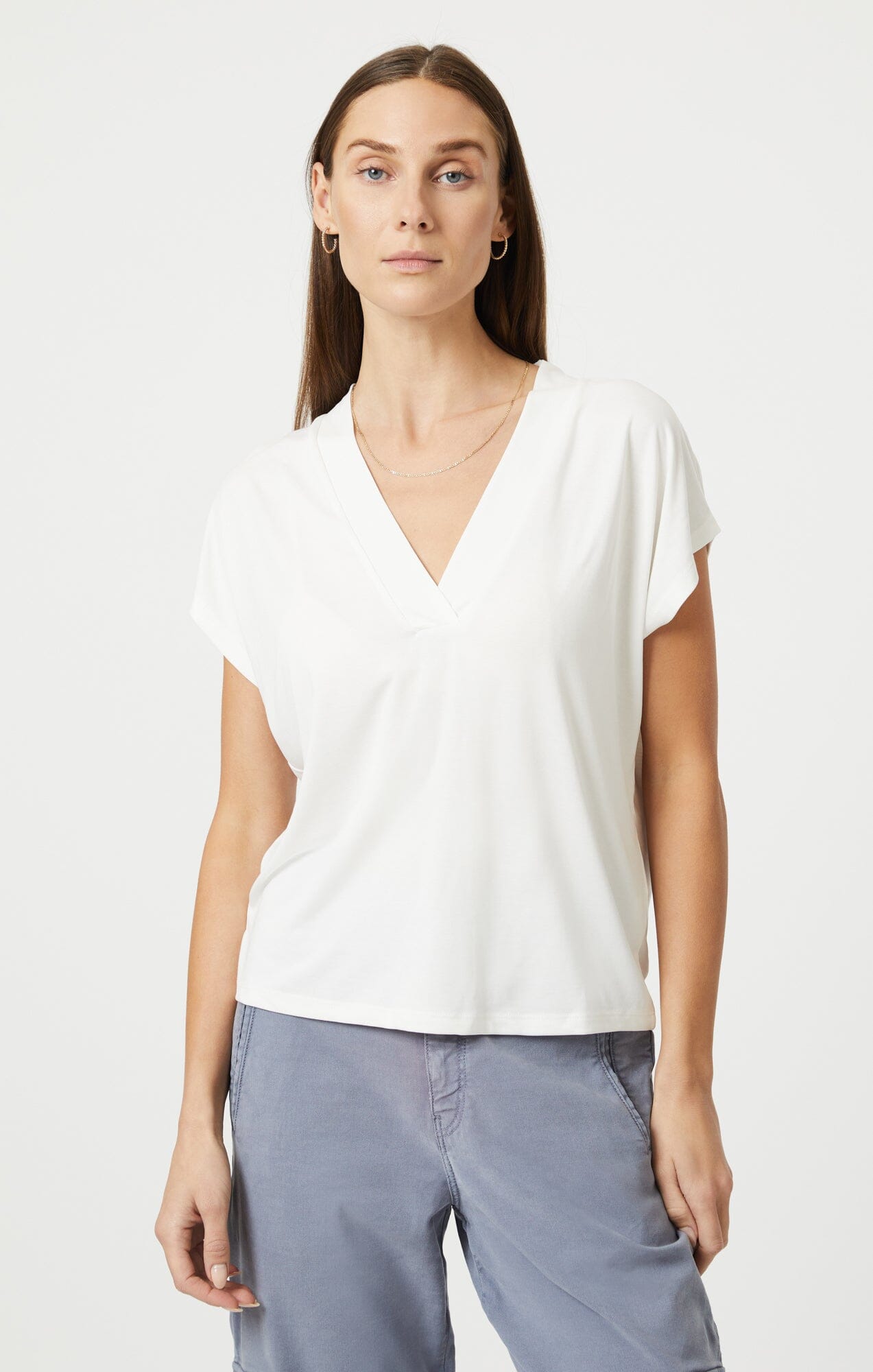LUXE TOUCH TENCEL™ V-NECK SHIRT IN ANTIQUE LUXE - Mavi Jeans