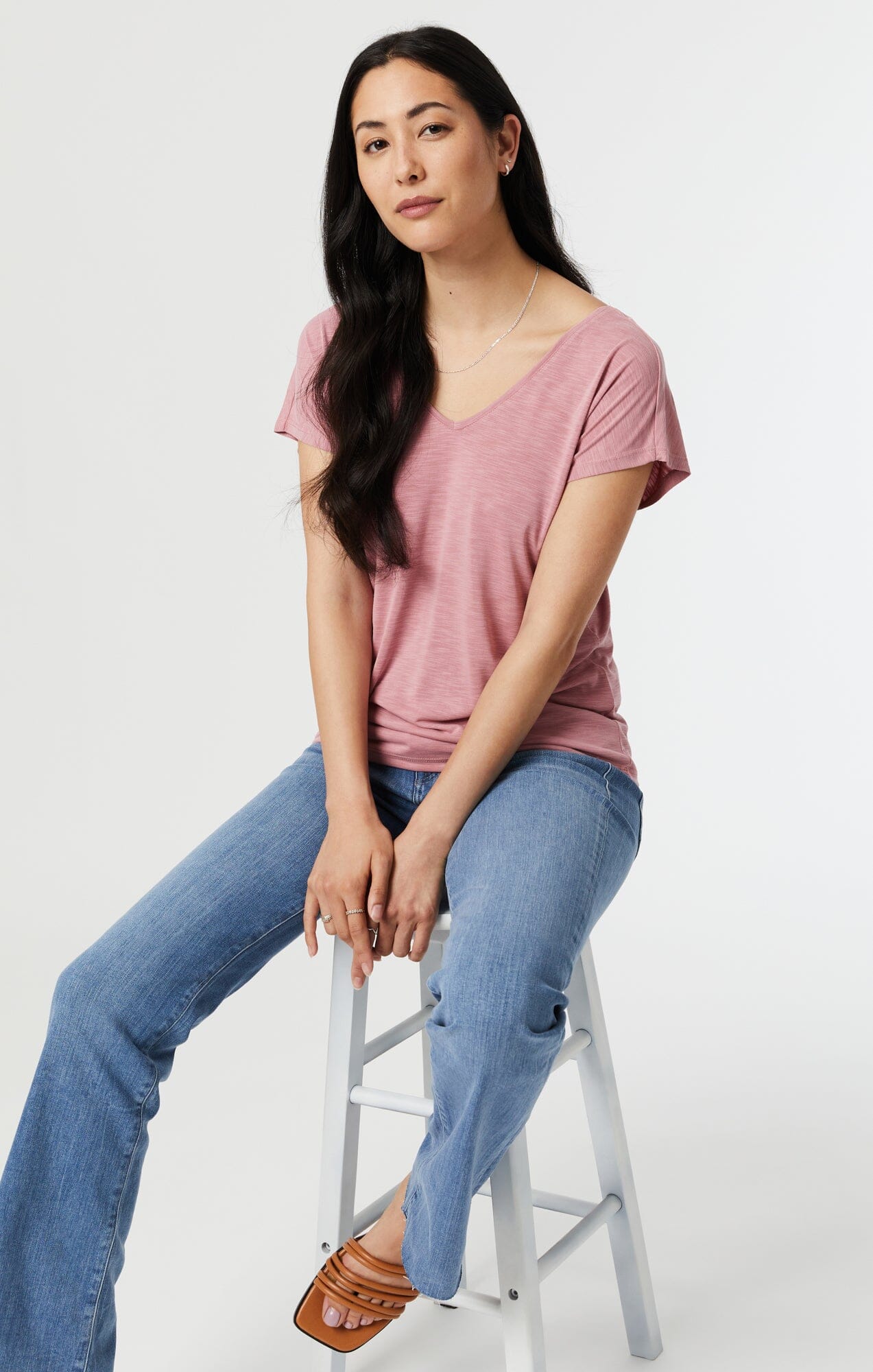 dusty rose v neck t shirt