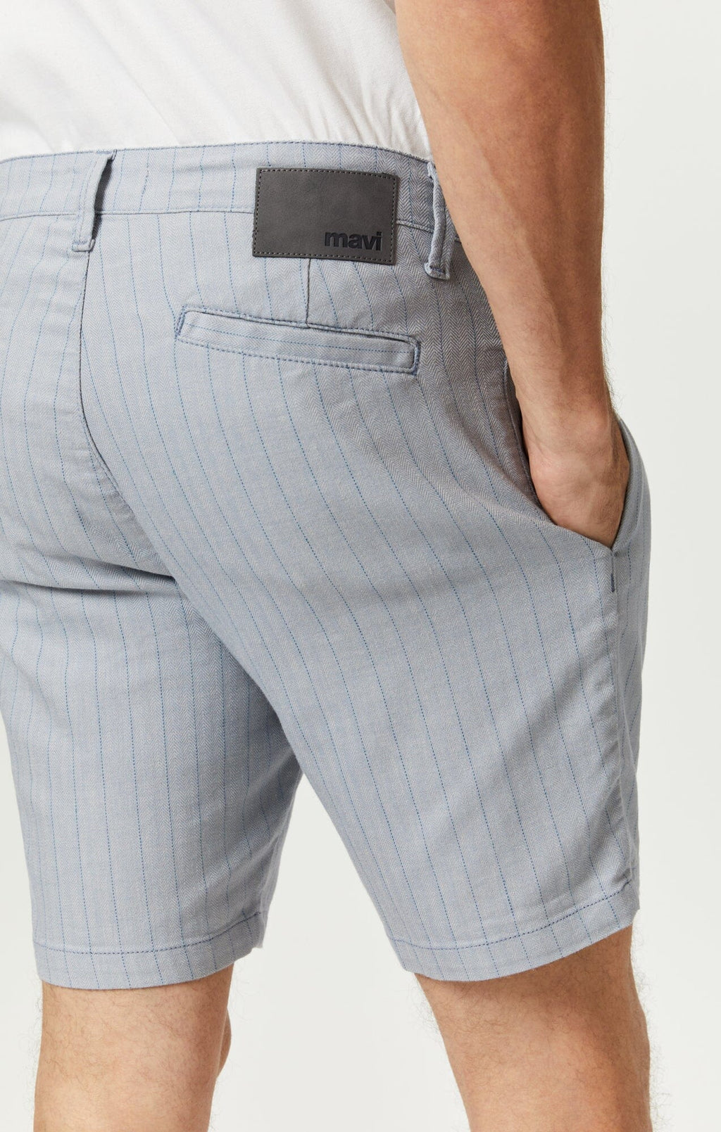 NOAH SHORTS IN BLUE STRIPE LINEN - Mavi Jeans
