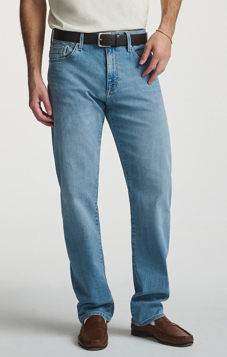 ZACH STRAIGHT LEG IN BLEACHED WILLIAMSBURG - Mavi Jeans