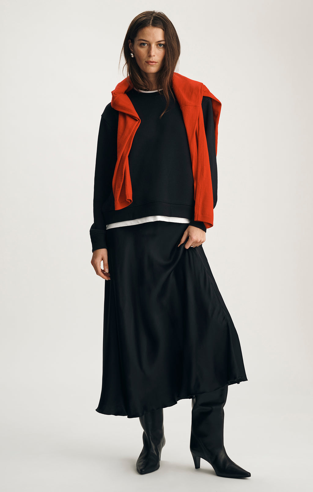 SATIN MIDI SKIRT IN BLACK