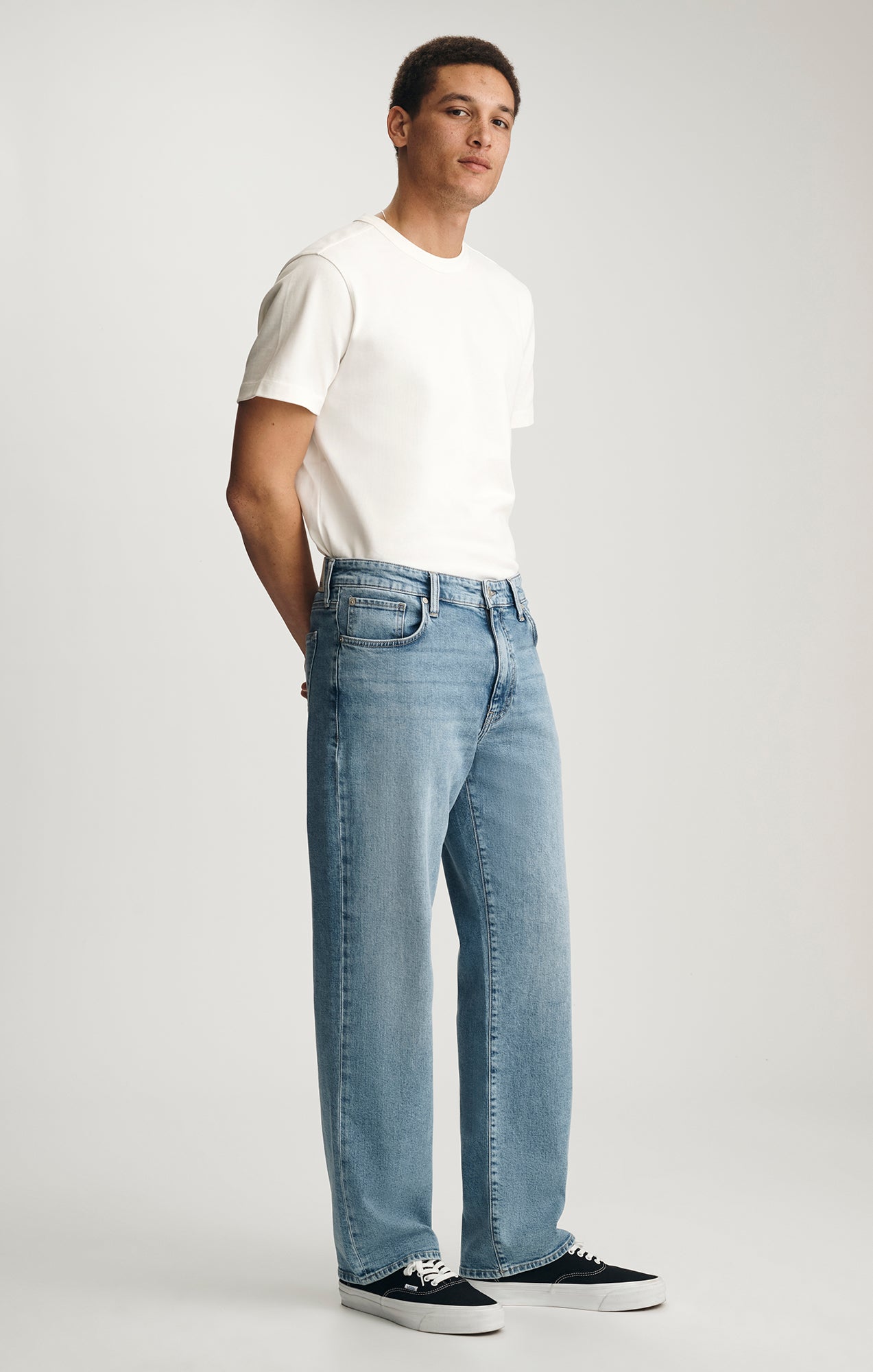 MARLON MODERN STRAIGHT LEG IN CLOUD OCEAN BLUE - Mavi Jeans