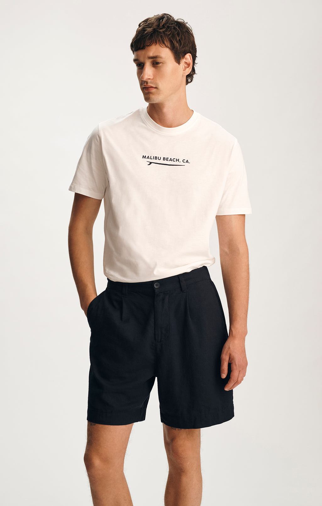 LINEN PLEATED 7" INSEAM SHORTS IN SKY CAPTAIN - Mavi Jeans
