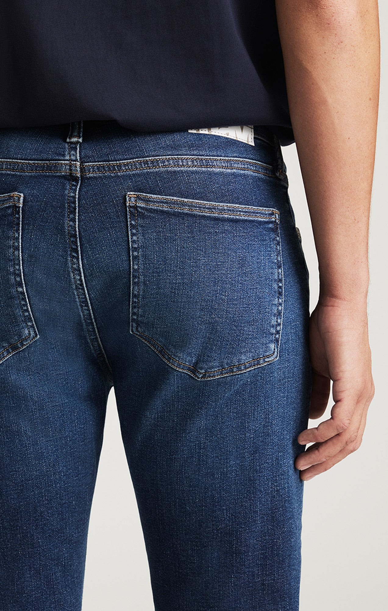 ZACH STRAIGHT LEG IN DEEP BRUSHED CLASSIC VINTAGE - Mavi Jeans