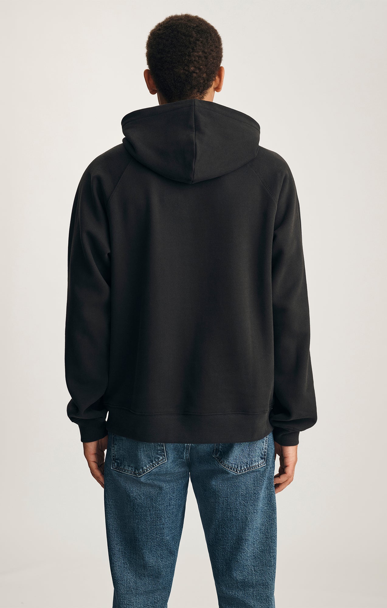 HOODIE IN BLACK