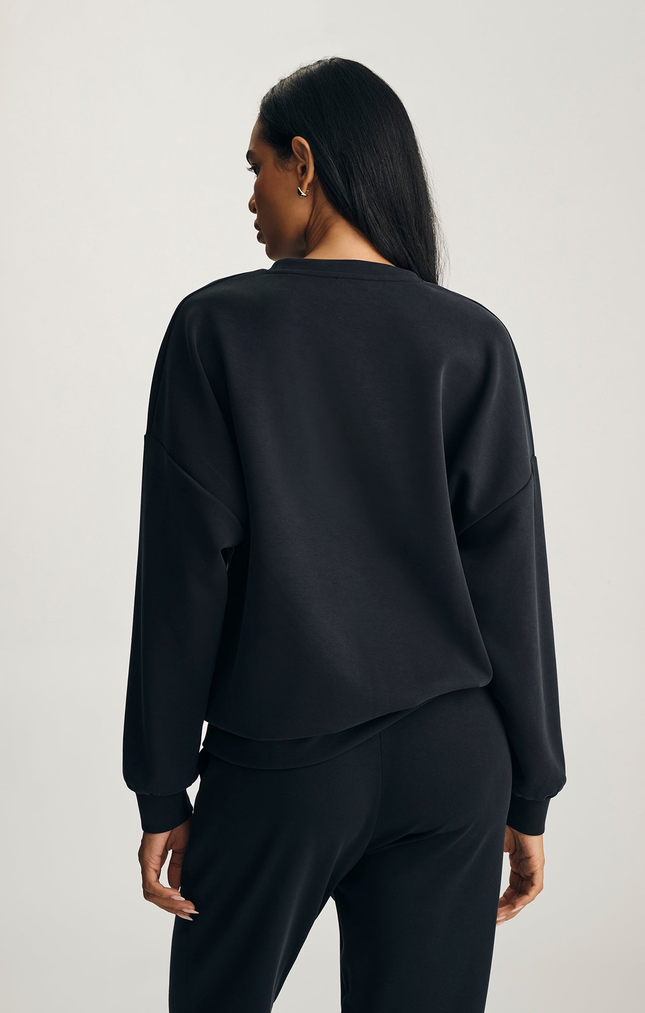 LUXE TOUCH TENCEL™ SWEATSHIRT IN BLACK