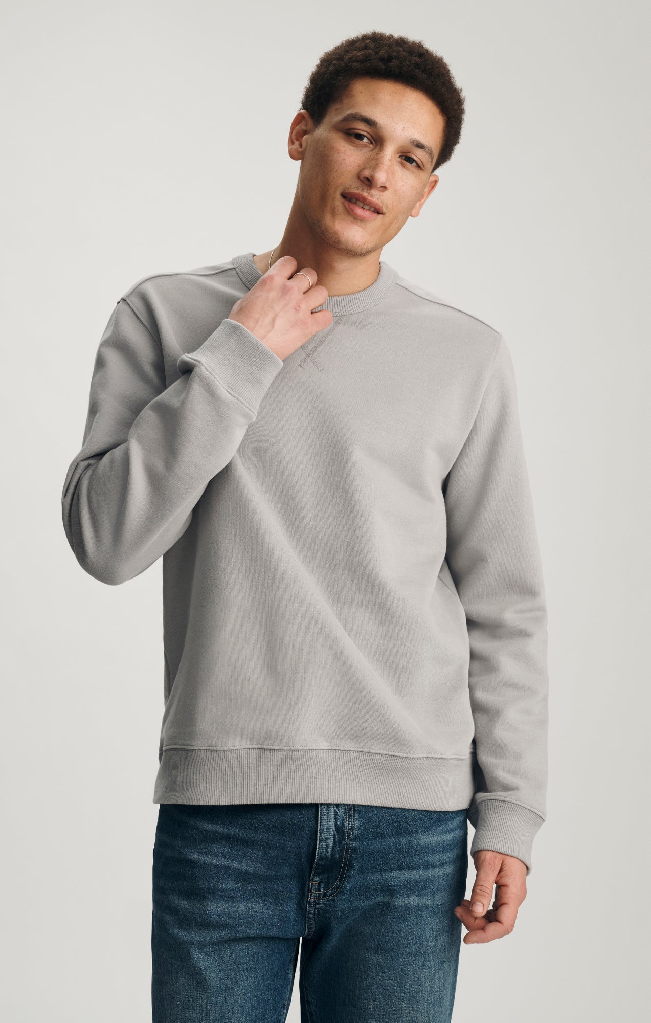 V-STITCH CREW NECK SWEATSHIRT IN ALLOY - Mavi Jeans