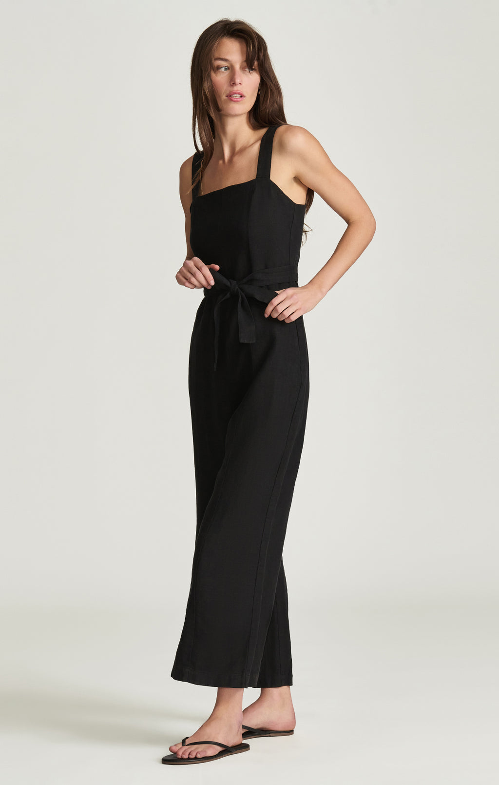 LINEN TIE-WAIST WIDE LEG JUMPSUIT IN BLACK - Mavi Jeans