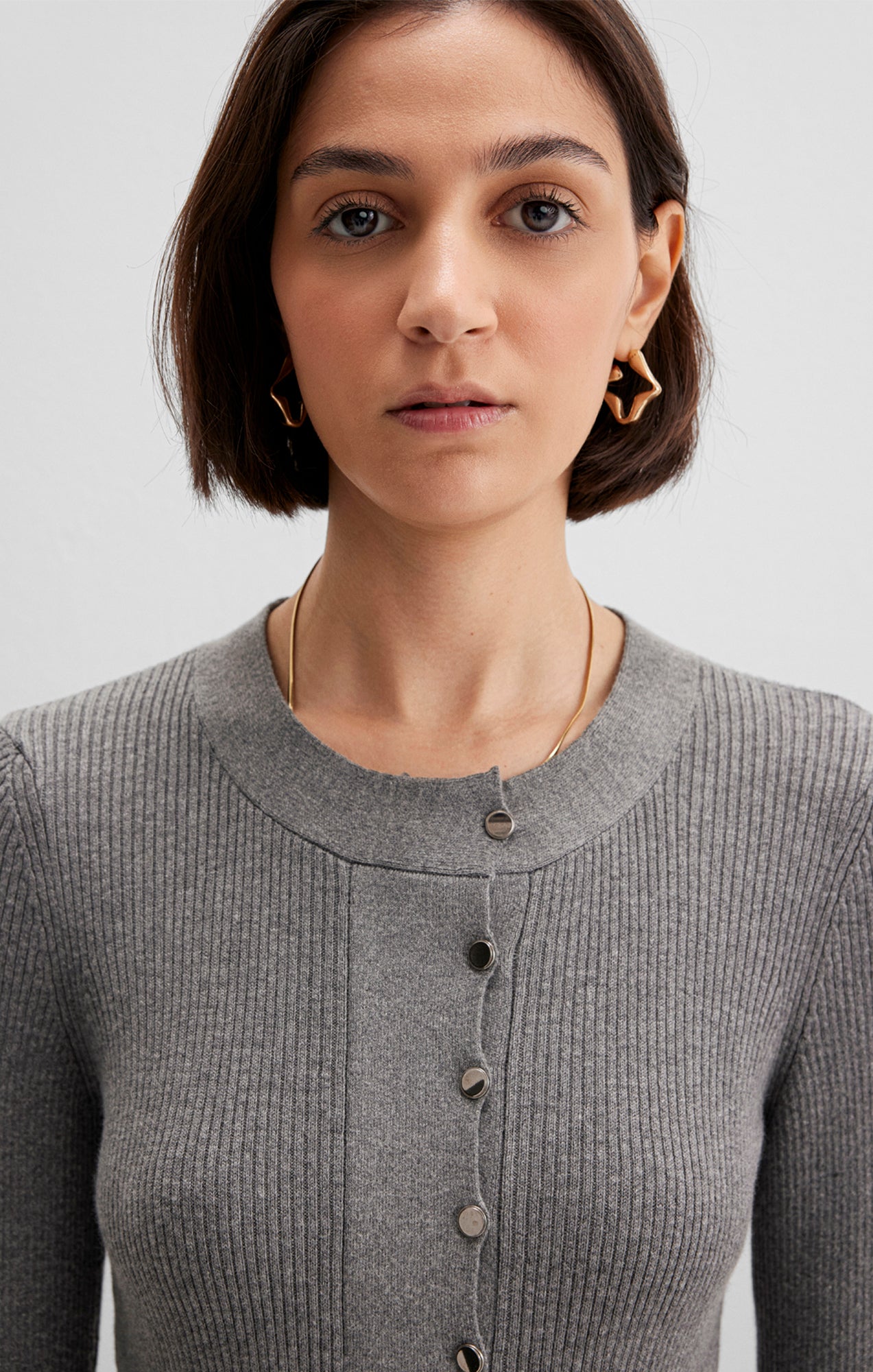 EDITION BUTTON-FRONT SWEATER IN MID GREY MELANGE