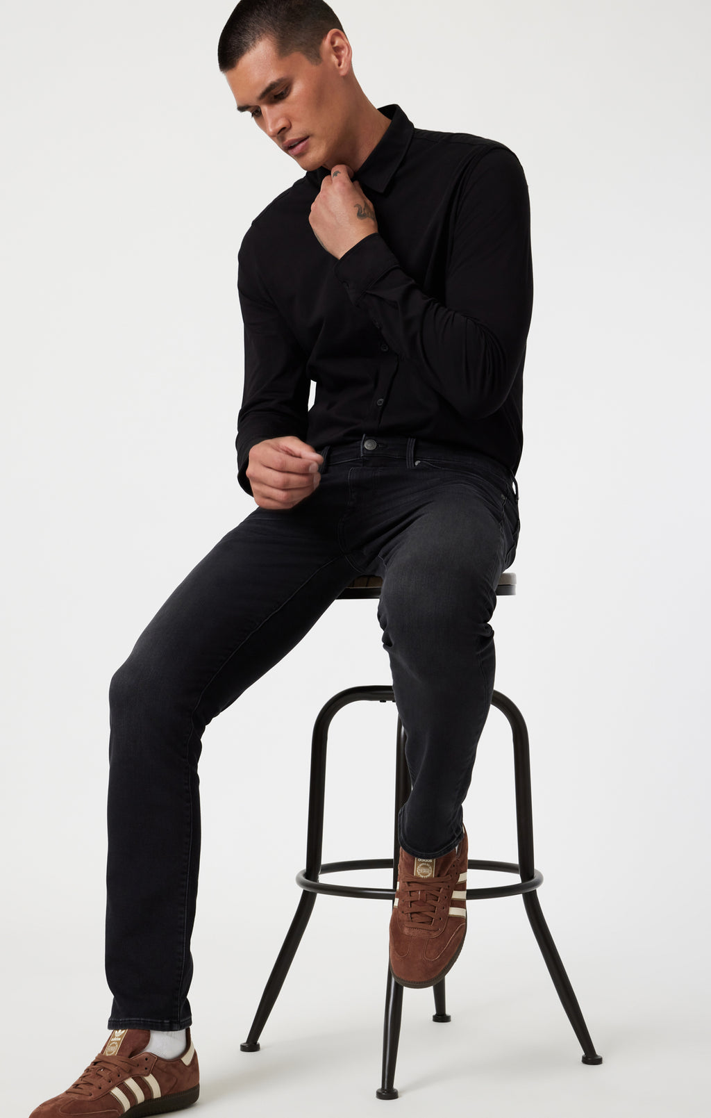 JAKE SLIM LEG IN DEEP SMOKE ATHLETIC - Mavi Jeans