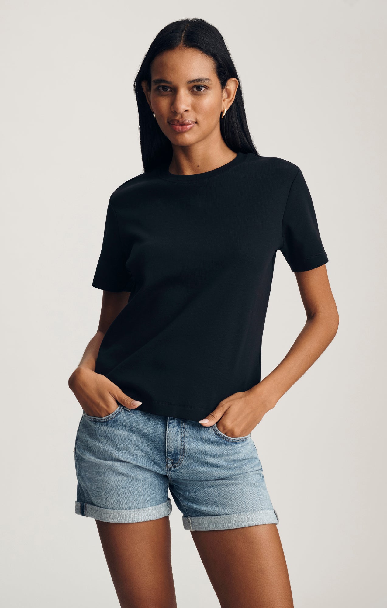 NINA CREW NECK T-SHIRT IN BLACK