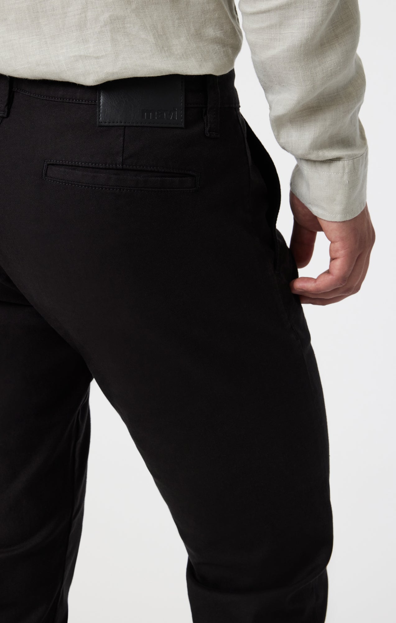 MILTON SLIM STRAIGHT CHINO IN BLACK LUXE TWILL - Mavi Jeans