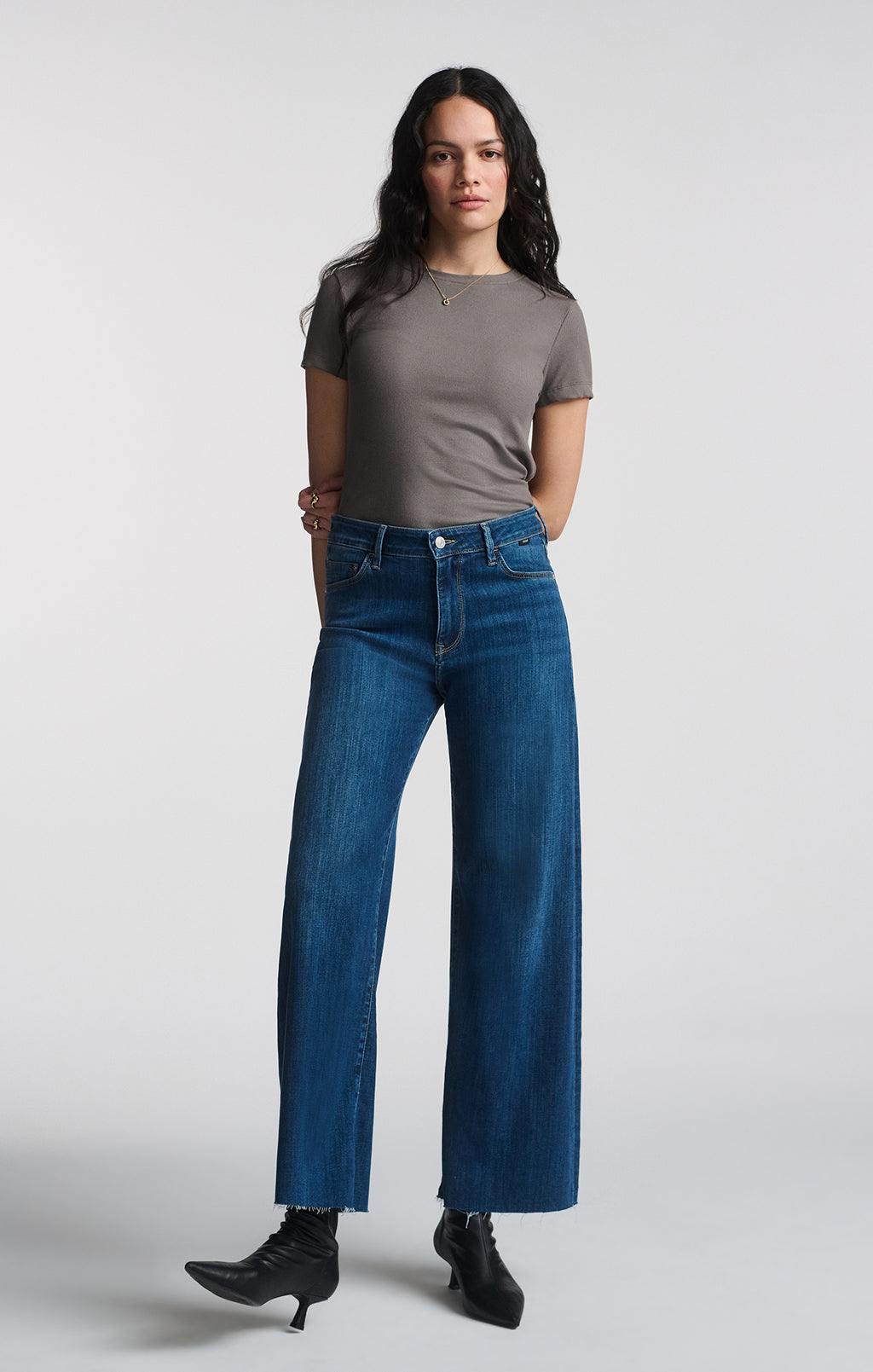 LUXE TOUCH TENCEL™ RIBBED T-SHIRT IN DARK GULL GRAY - Mavi Jeans