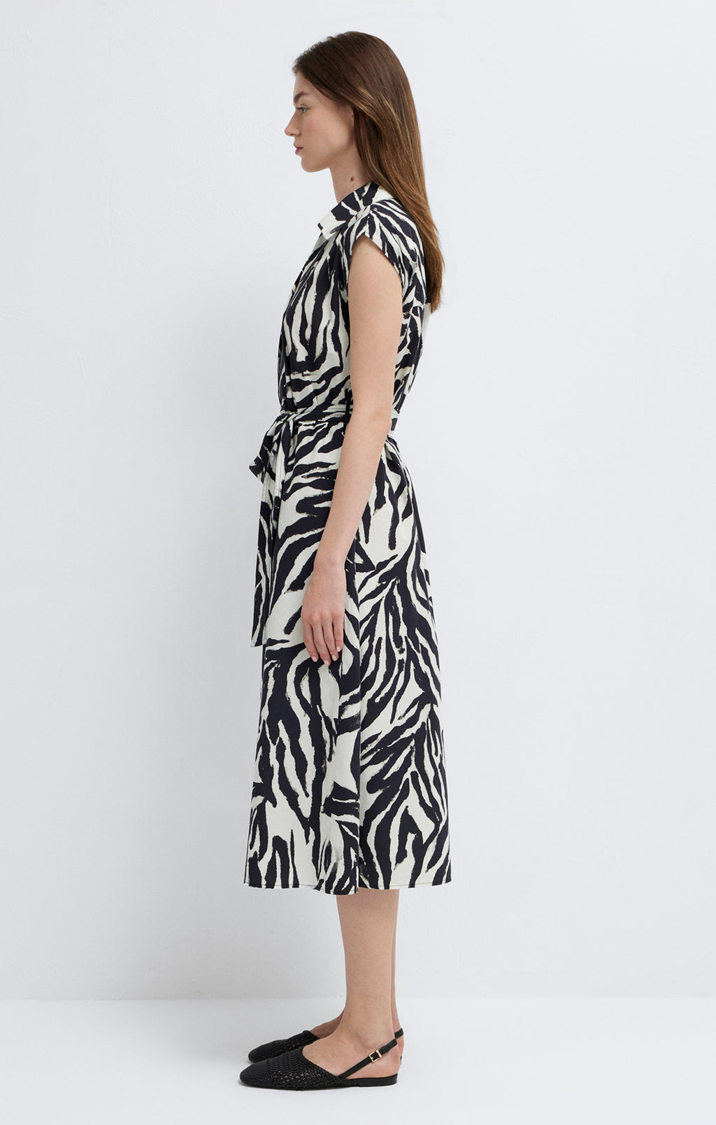 LINEN TIE-WAIST MIDI SHIRTDRESS IN BATIC ZEBRA PRINT
