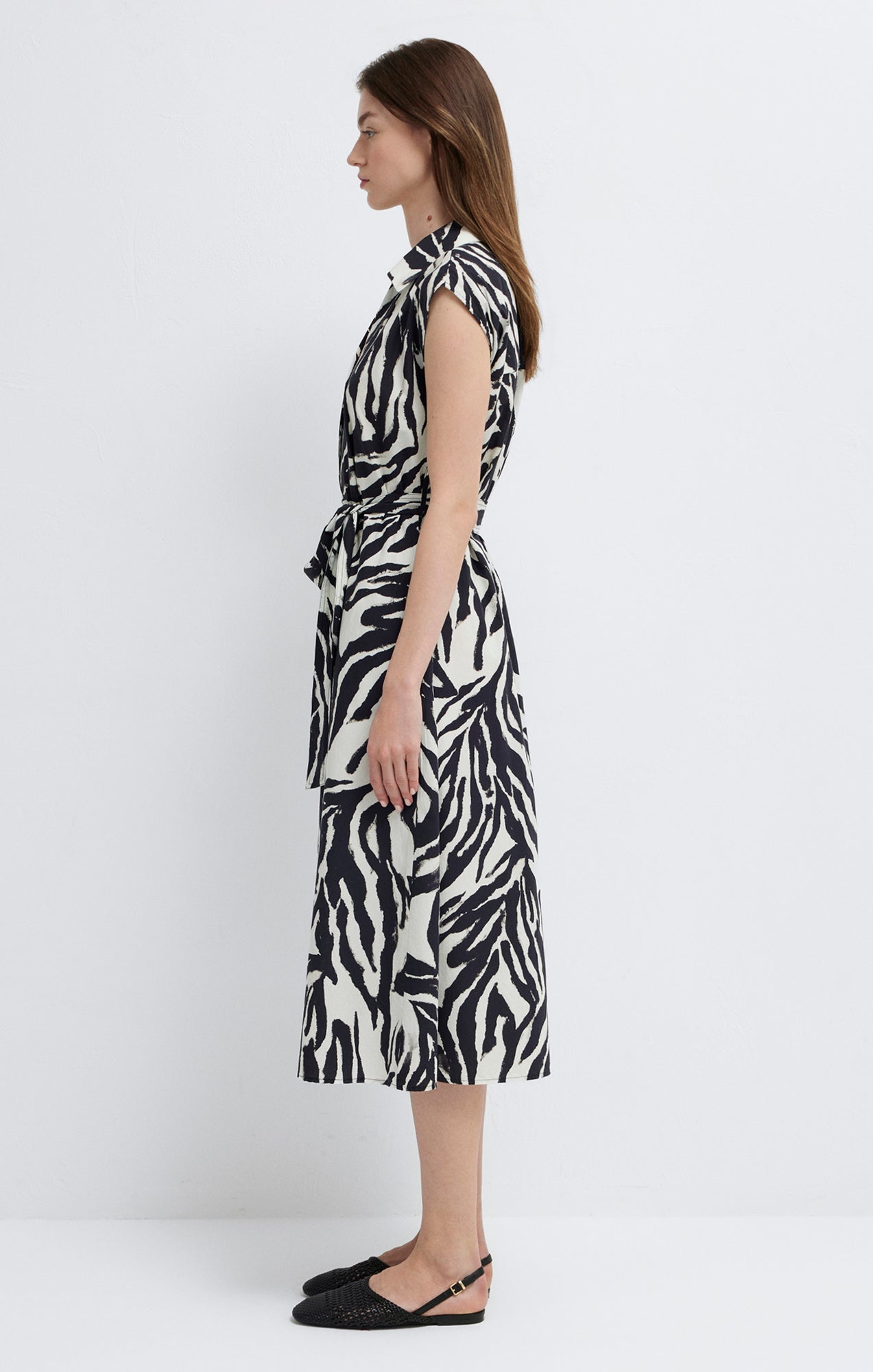 LINEN TIE-WAIST MIDI SHIRTDRESS IN BATIC ZEBRA PRINT
