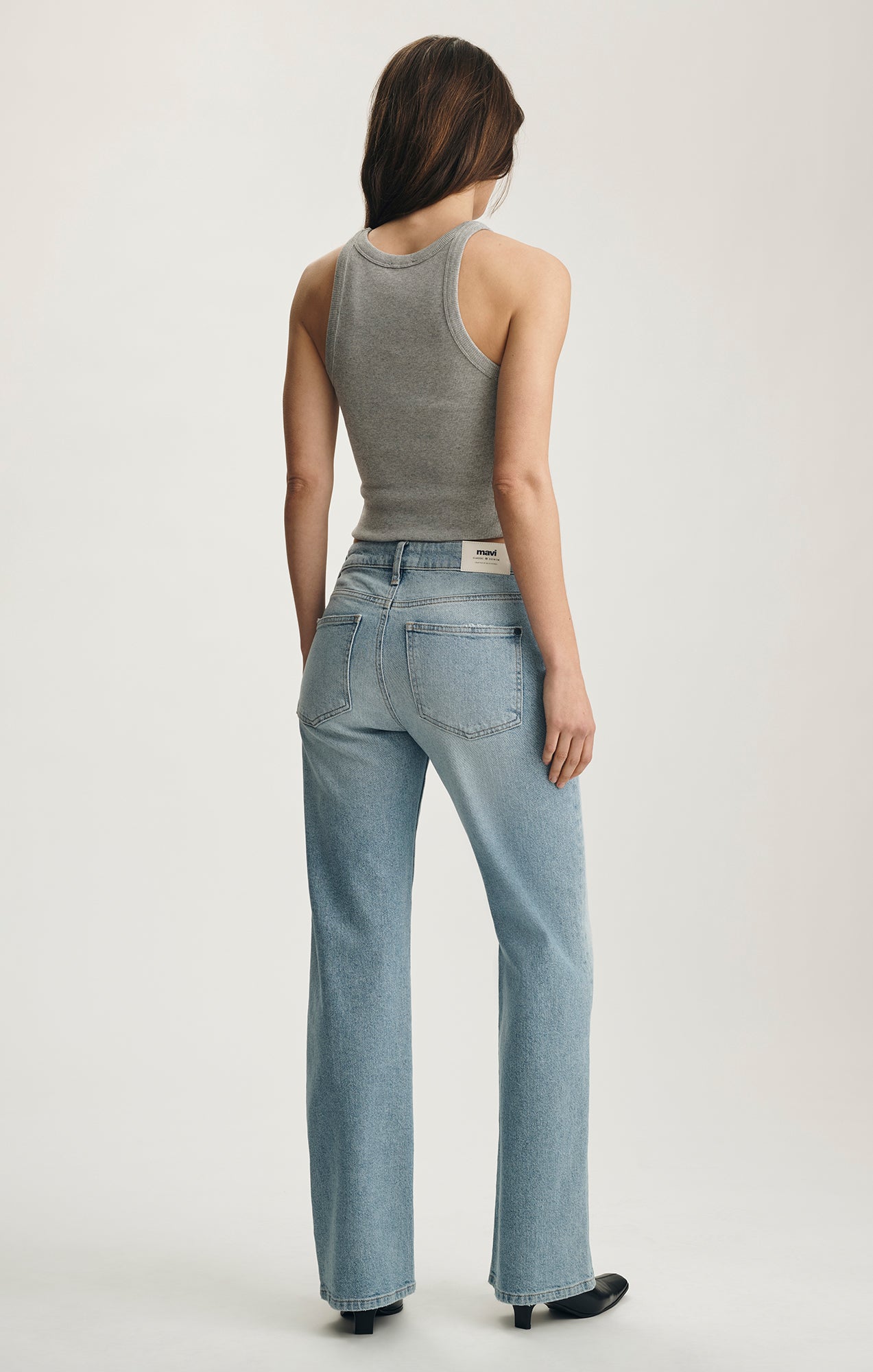 IBIZA LOOSE STRAIGHT LEG IN LIGHT BRUSHED CLASSIC DENIM - Mavi Jeans