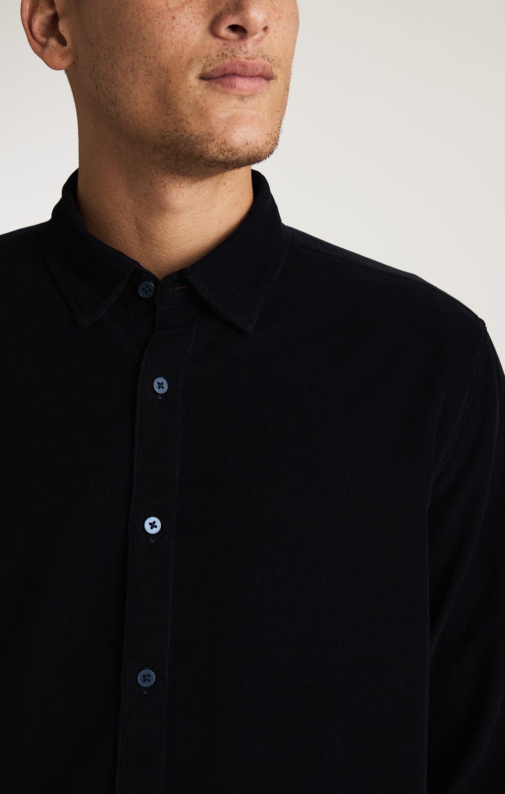 LONG SLEEVE BUTTON-UP SHIRT IN DARK SAPPHIRE