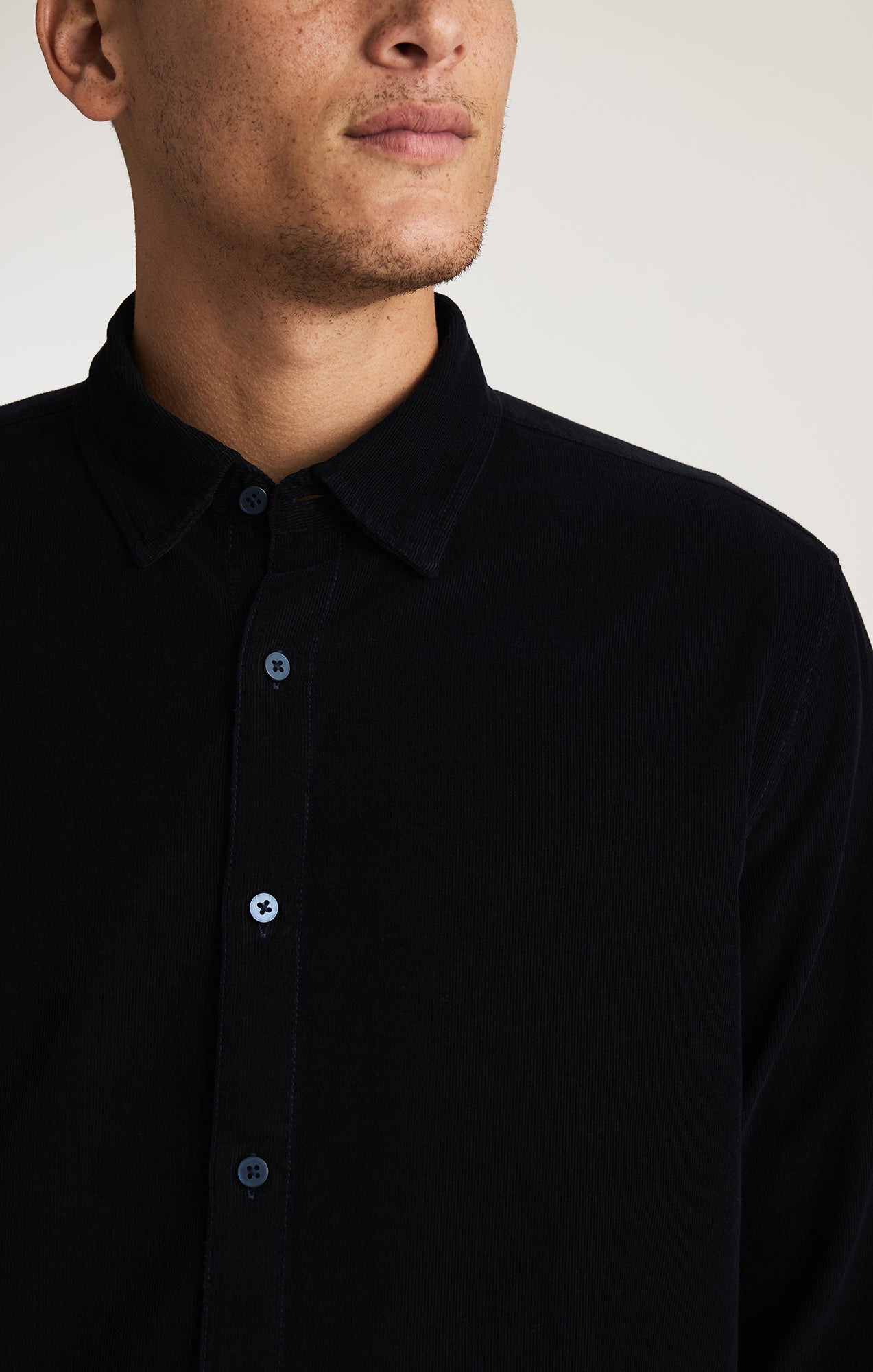 LONG SLEEVE BUTTON-UP SHIRT IN DARK SAPPHIRE