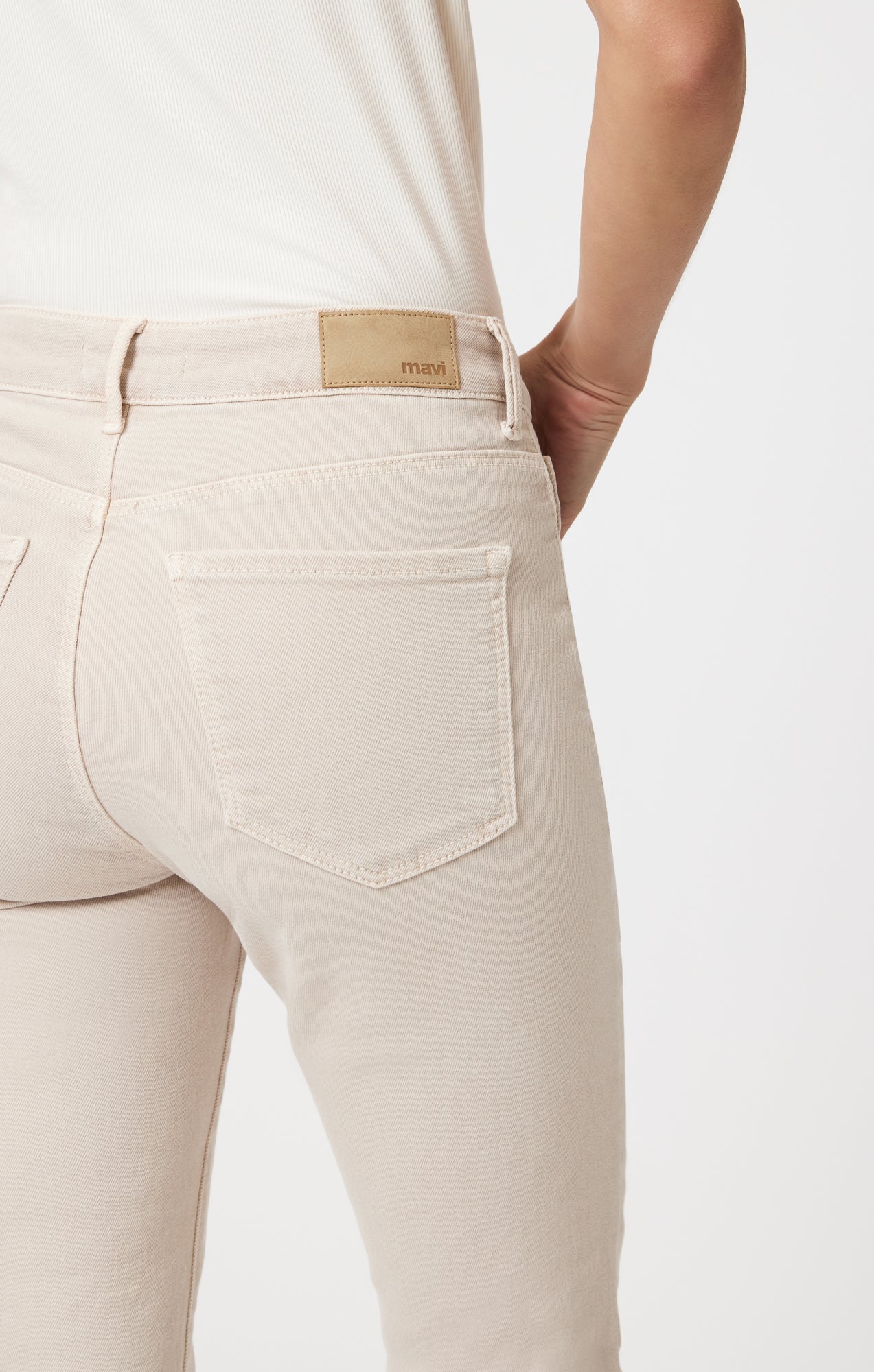 KATHLEEN SLIM BOYFRIEND IN BEIGE FLEX BLUE - Mavi Jeans