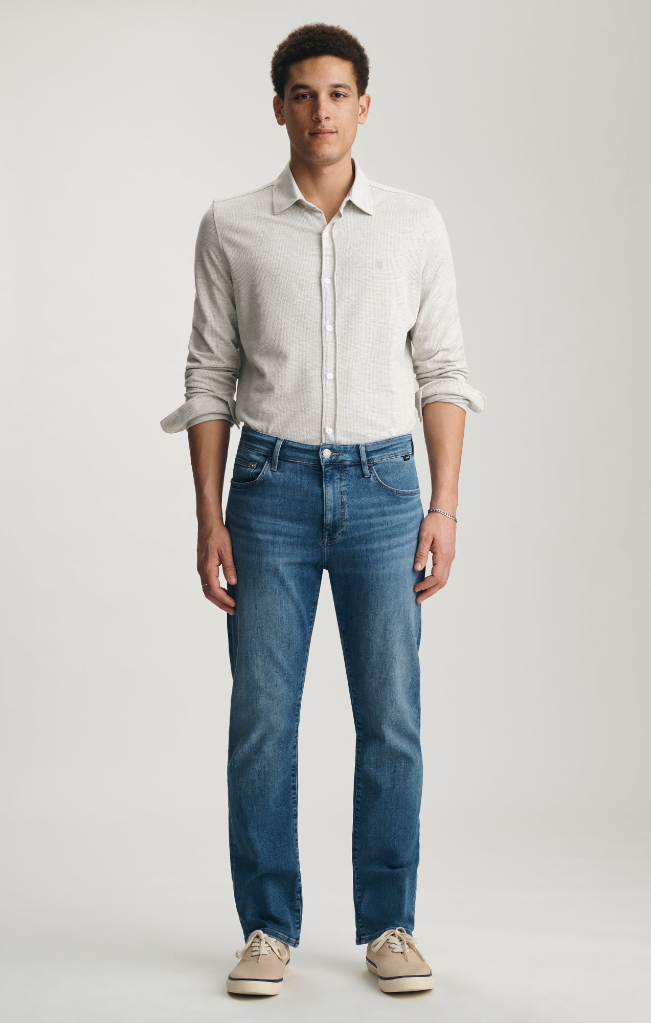 ZACH STRAIGHT LEG IN MID BRUSHED FEATHER BLUE