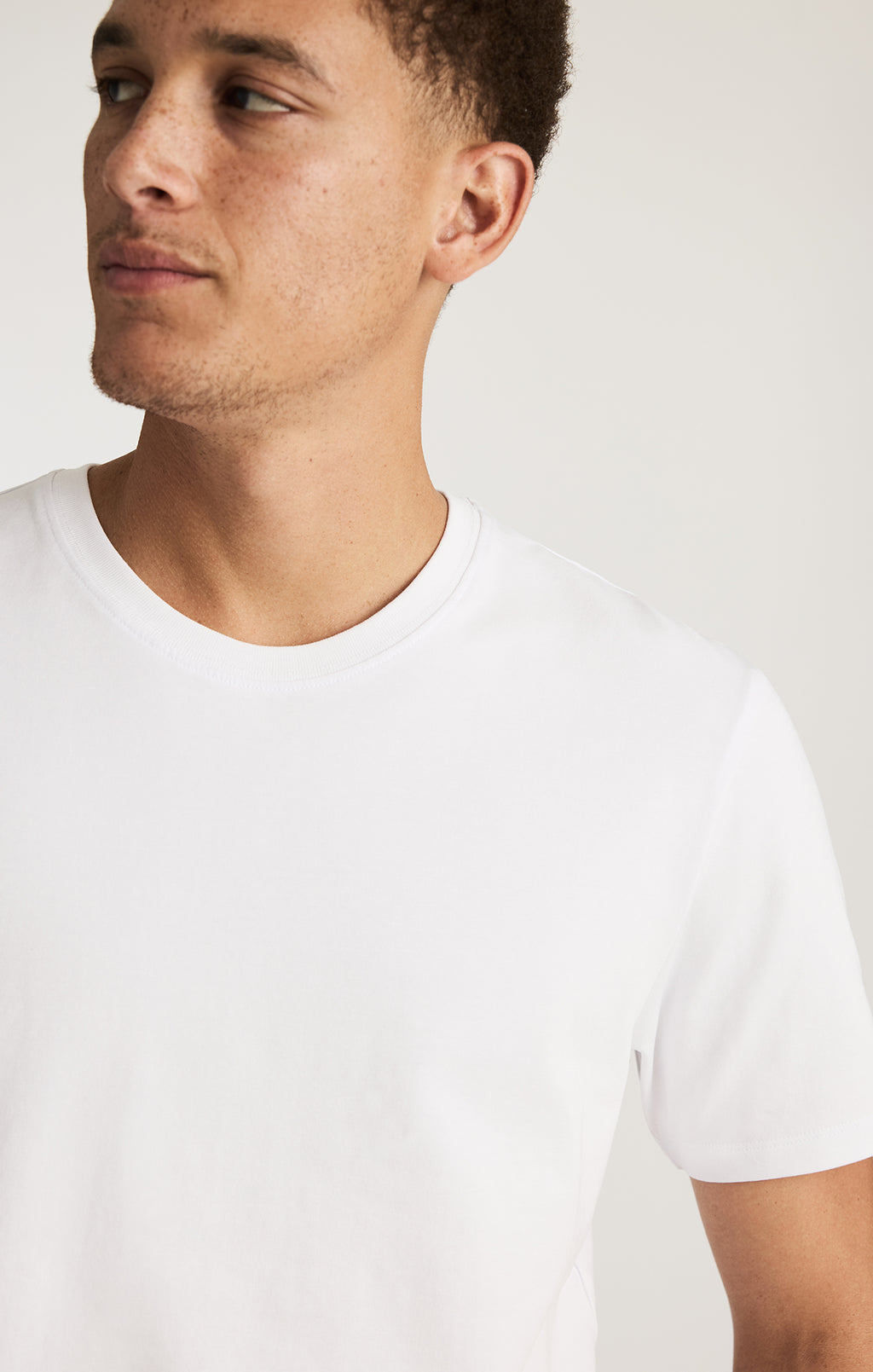 CREW NECK T-SHIRT IN WHITE