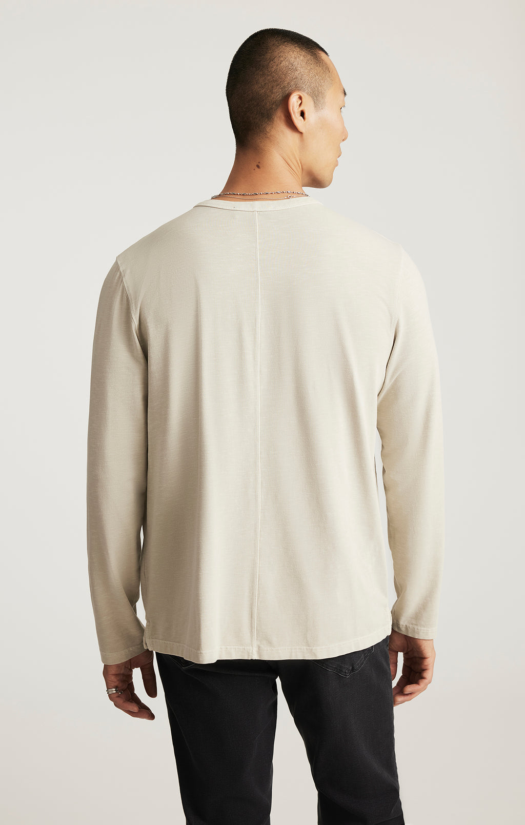 LONG SLEEVE HENLEY T-SHIRT IN PELICAN - Mavi Jeans