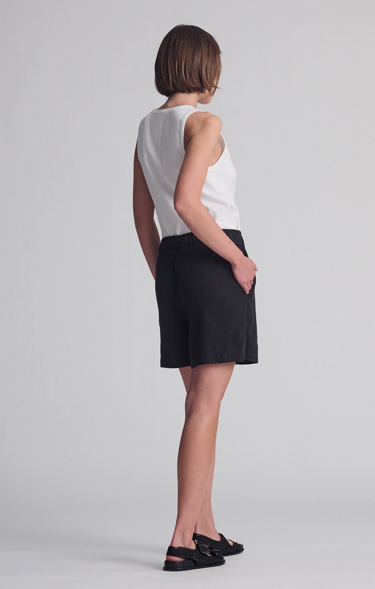 PENNY PLEATED SHORTS IN BLACK USED GOLD - Mavi Jeans
