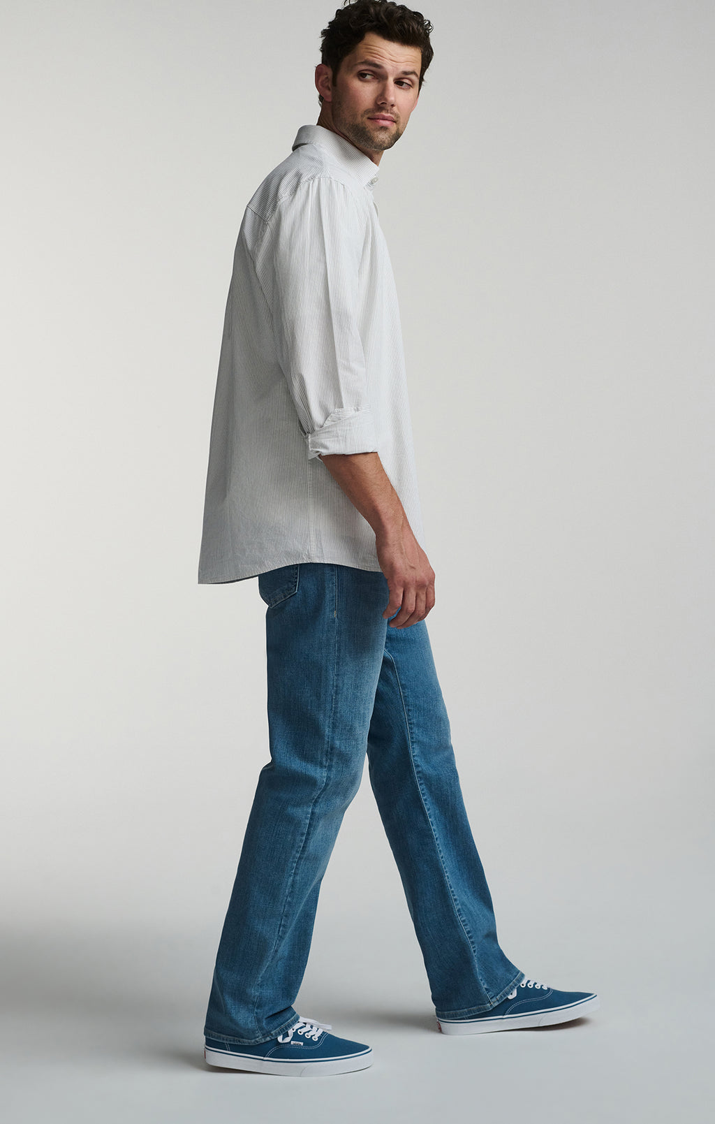 LONG SLEEVE BUTTON-UP SHIRT IN BLACK IRIS - Mavi Jeans