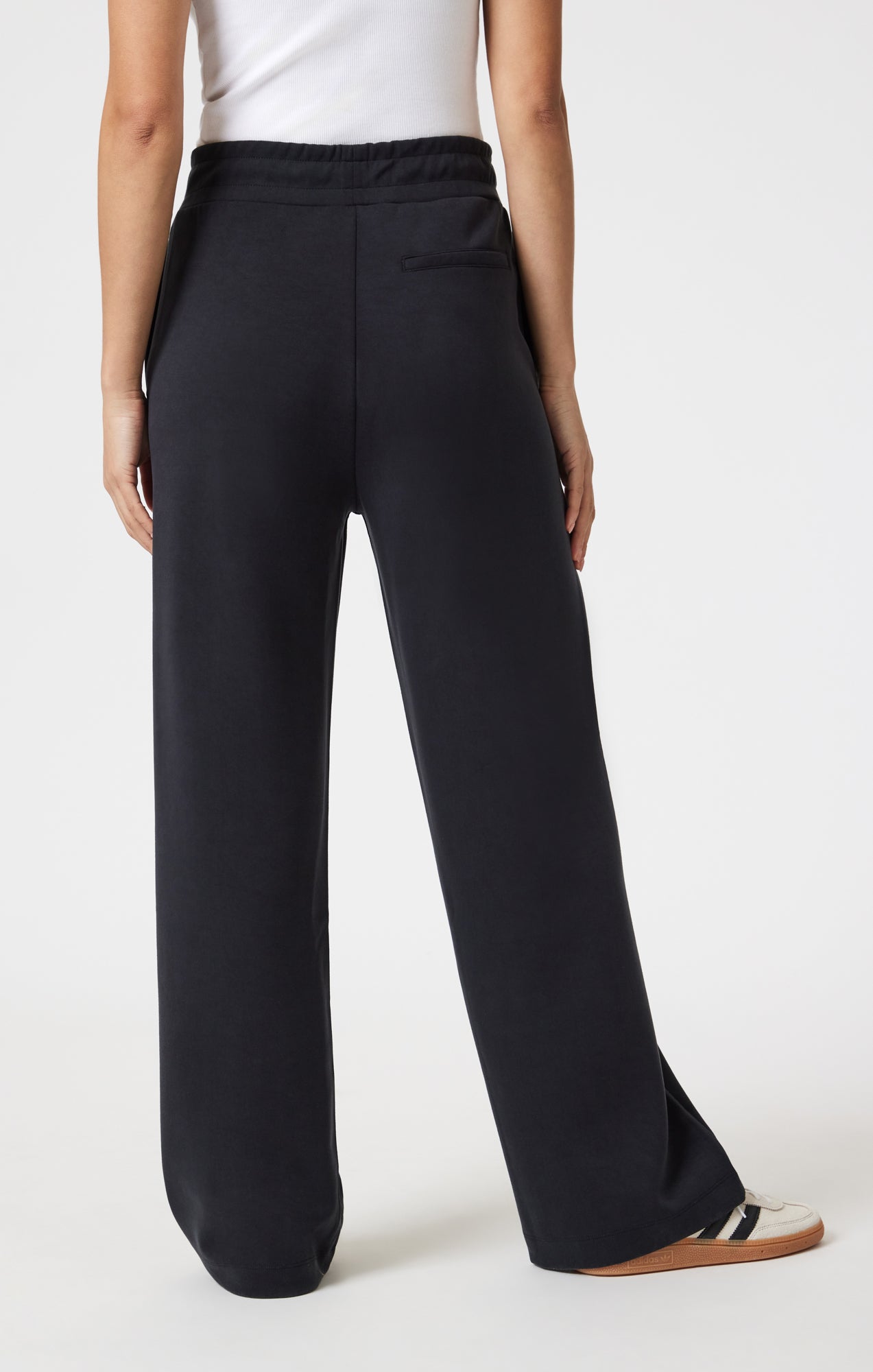SPORTY LUXE TENCEL™ PANTS IN BLACK - Mavi Jeans