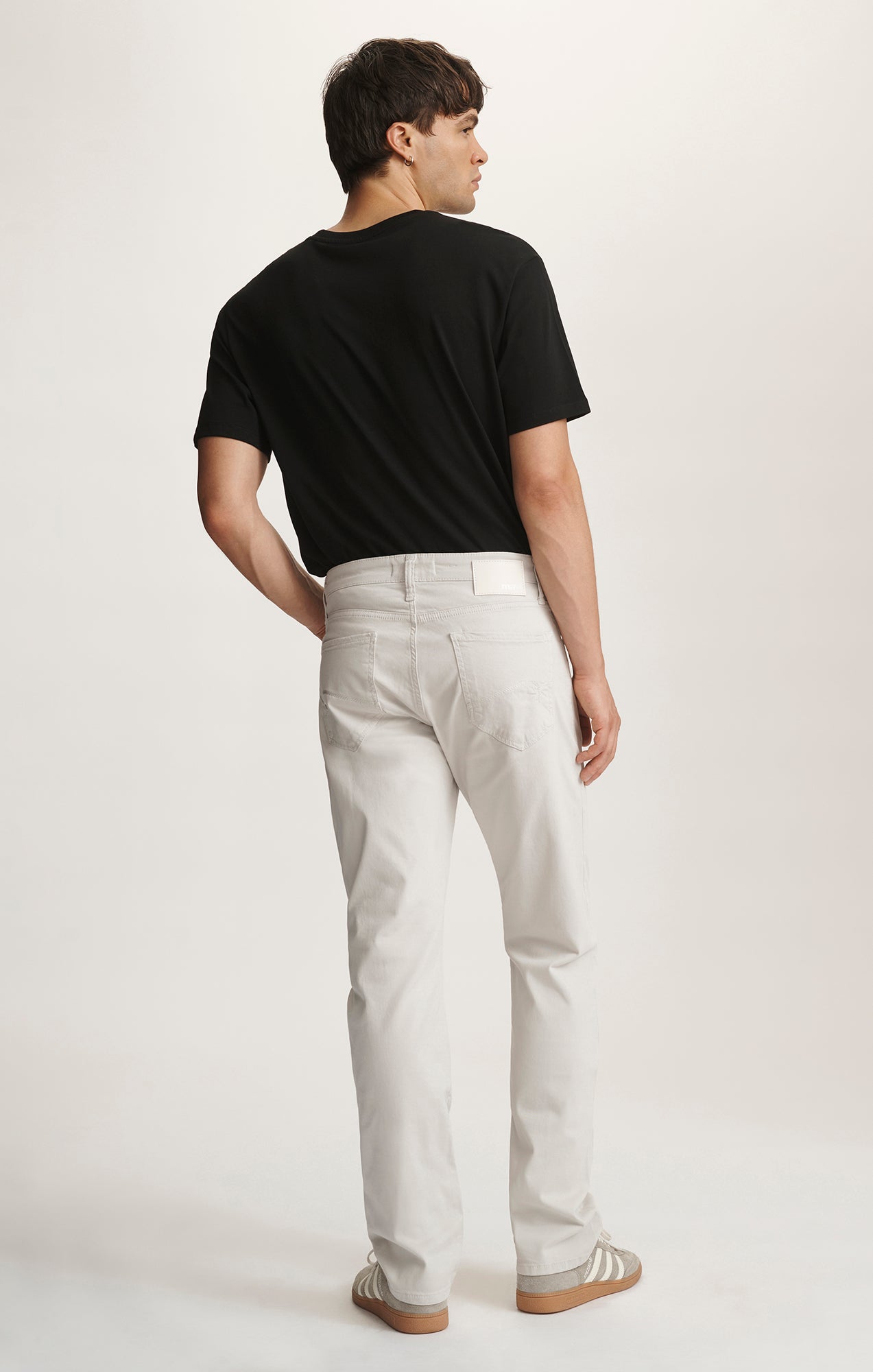 ZACH STRAIGHT LEG IN OYSTER MUSHROOM CASUAL TWILL - Mavi Jeans