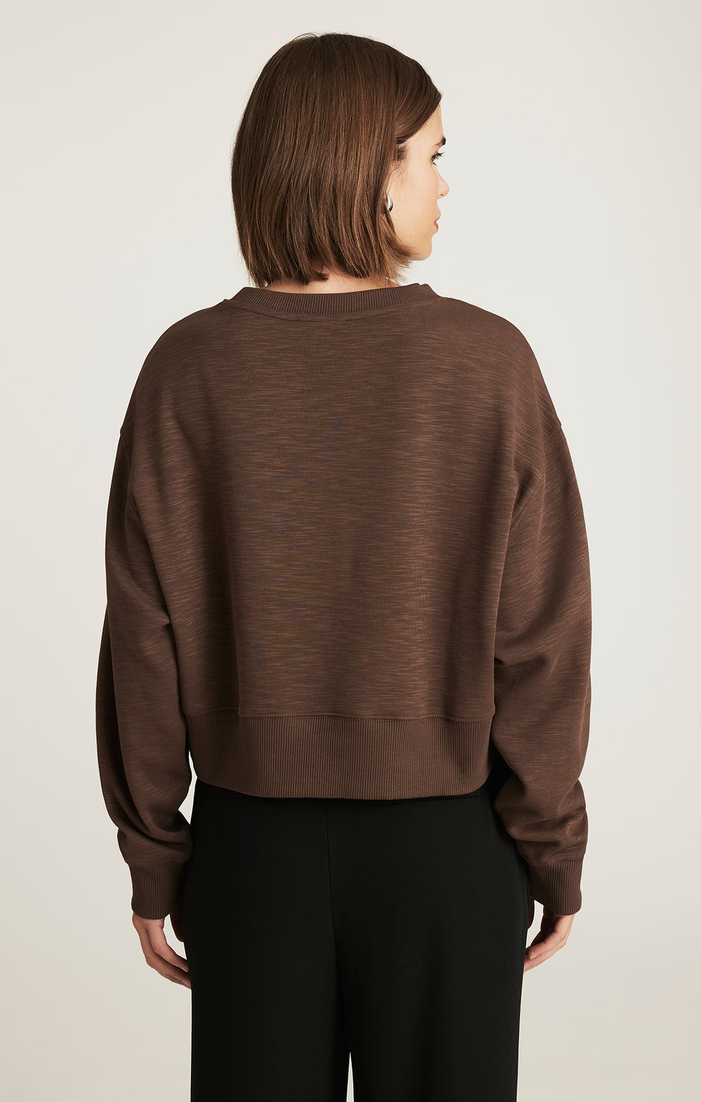 EDITION CREW NECK SWEATSHIRT IN HOT FUDGE - Mavi Jeans
