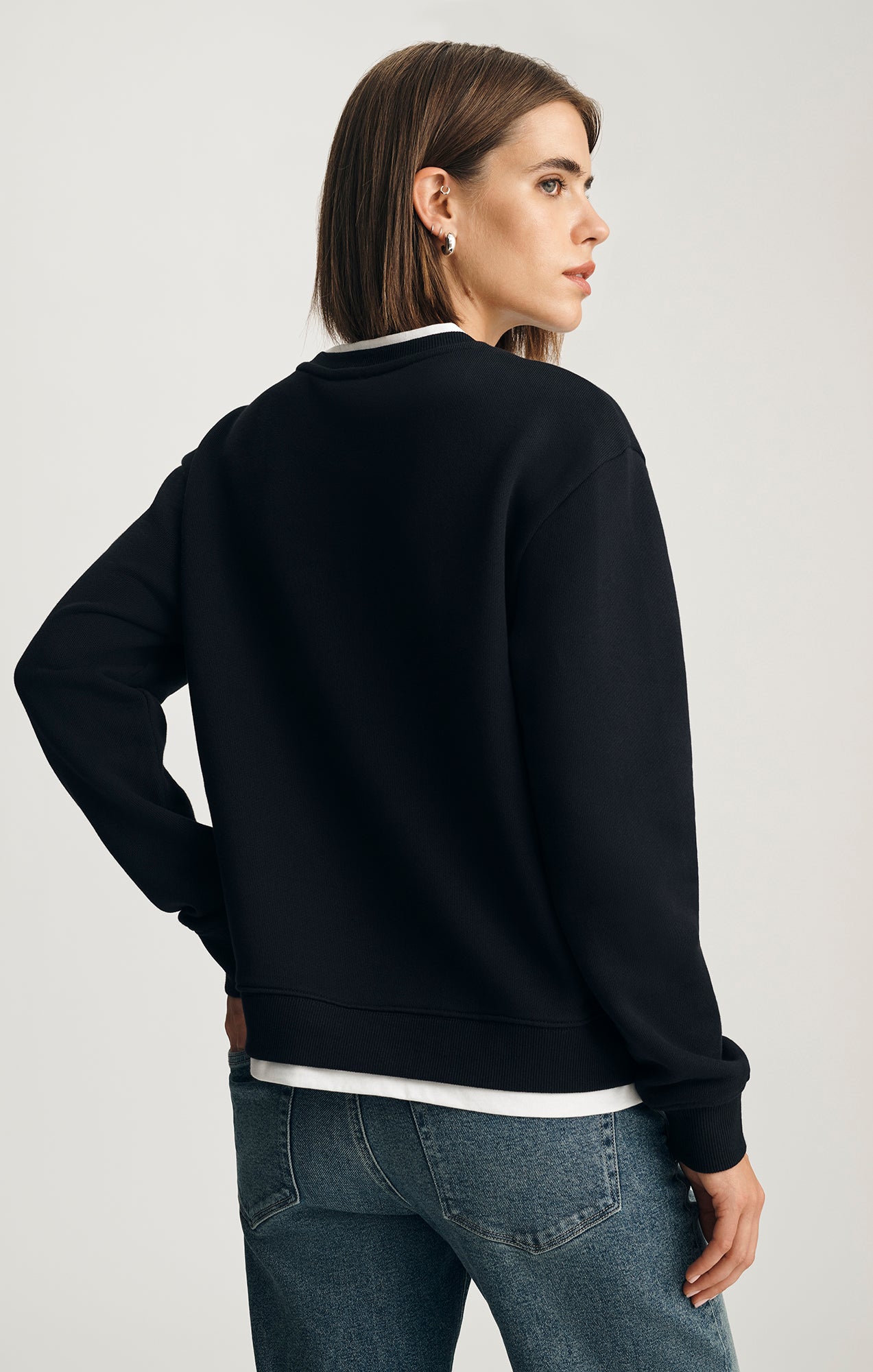 CREW NECK SWEATSHIRT IN BLACK