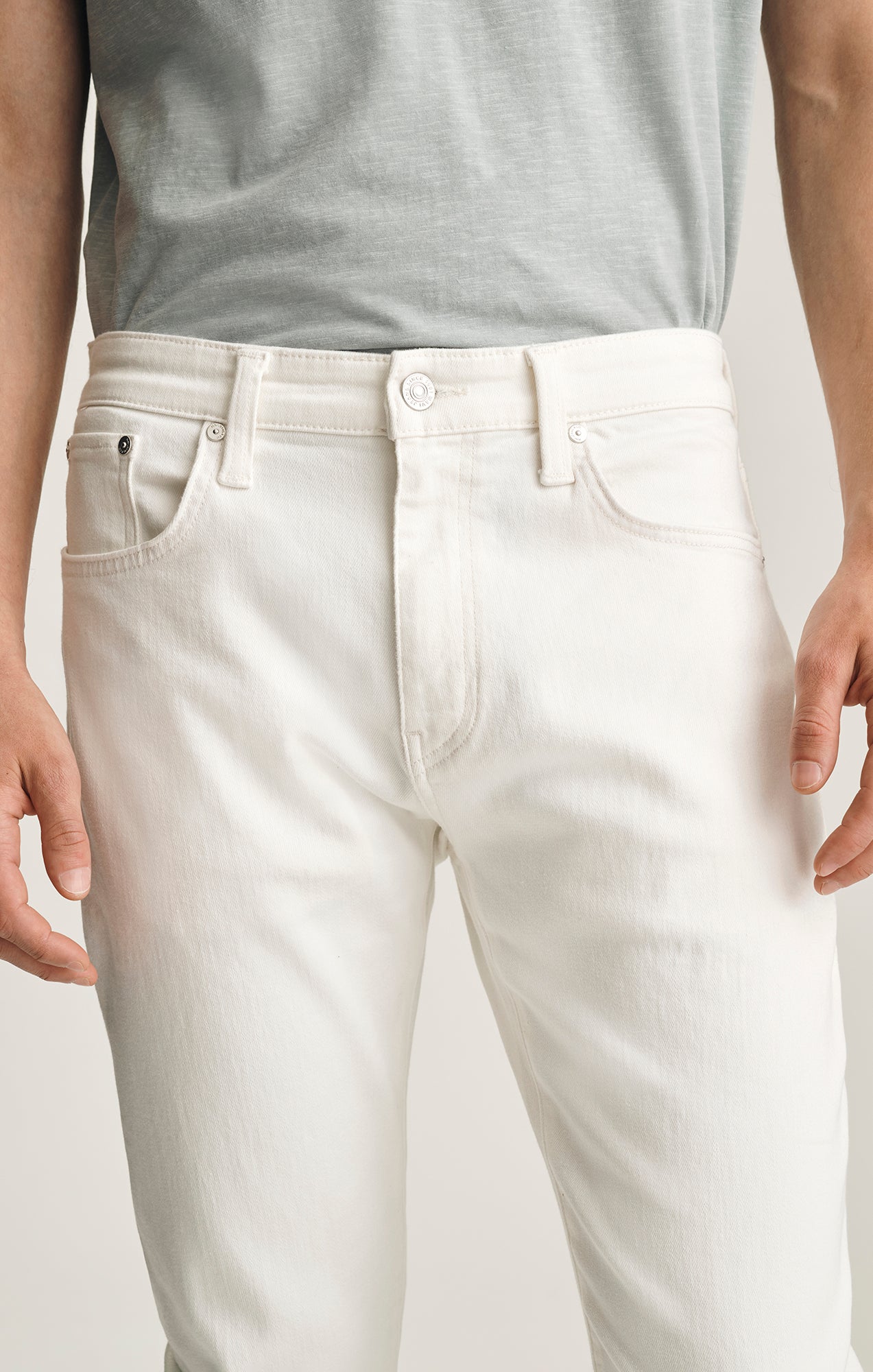 MARCUS SLIM STRAIGHT LEG IN OFF WHITE CLASSIC BLUE - Mavi Jeans