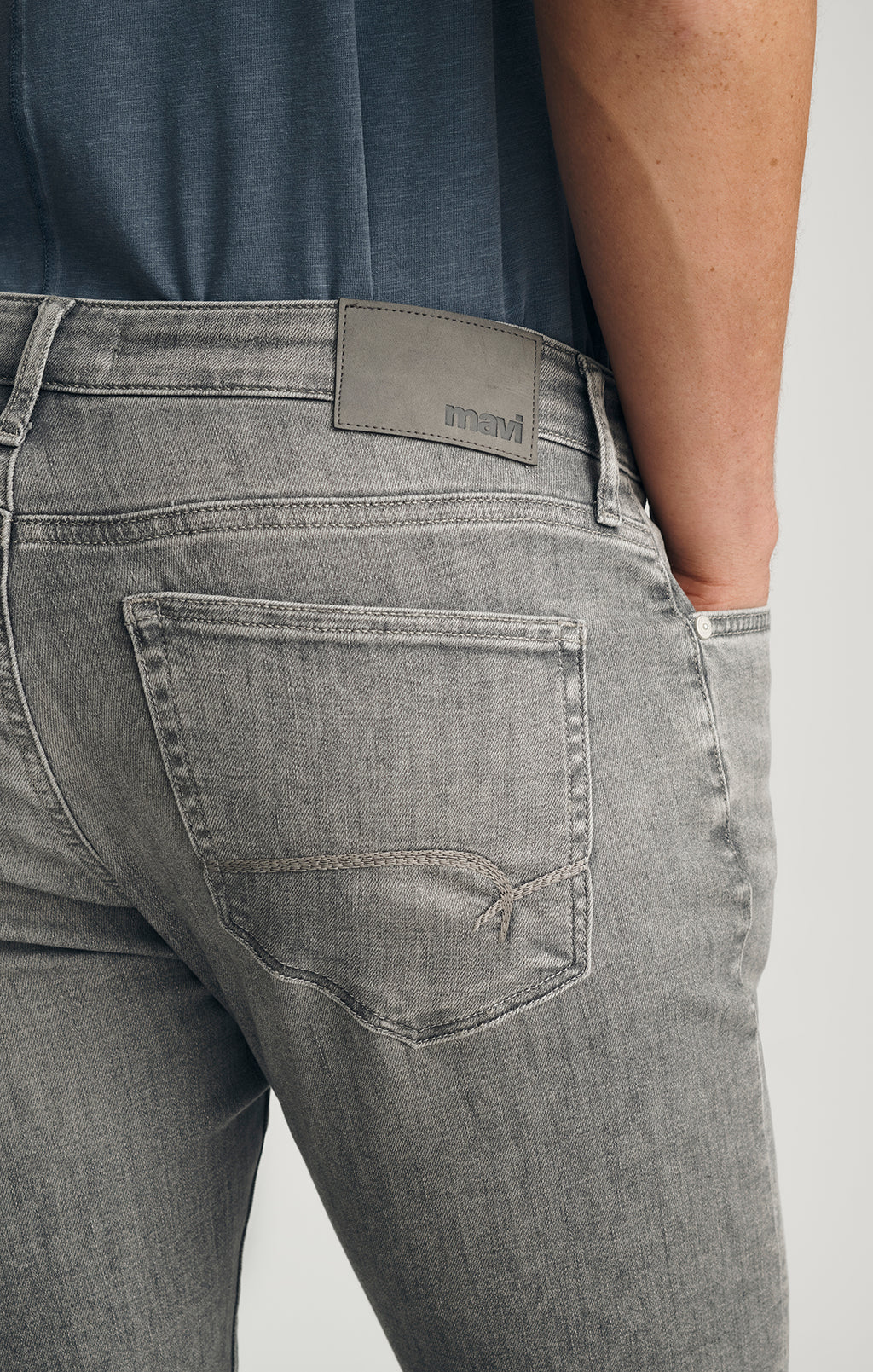 JAKE SLIM LEG IN GREY BRUSHED FEATHER BLUE - Mavi Jeans