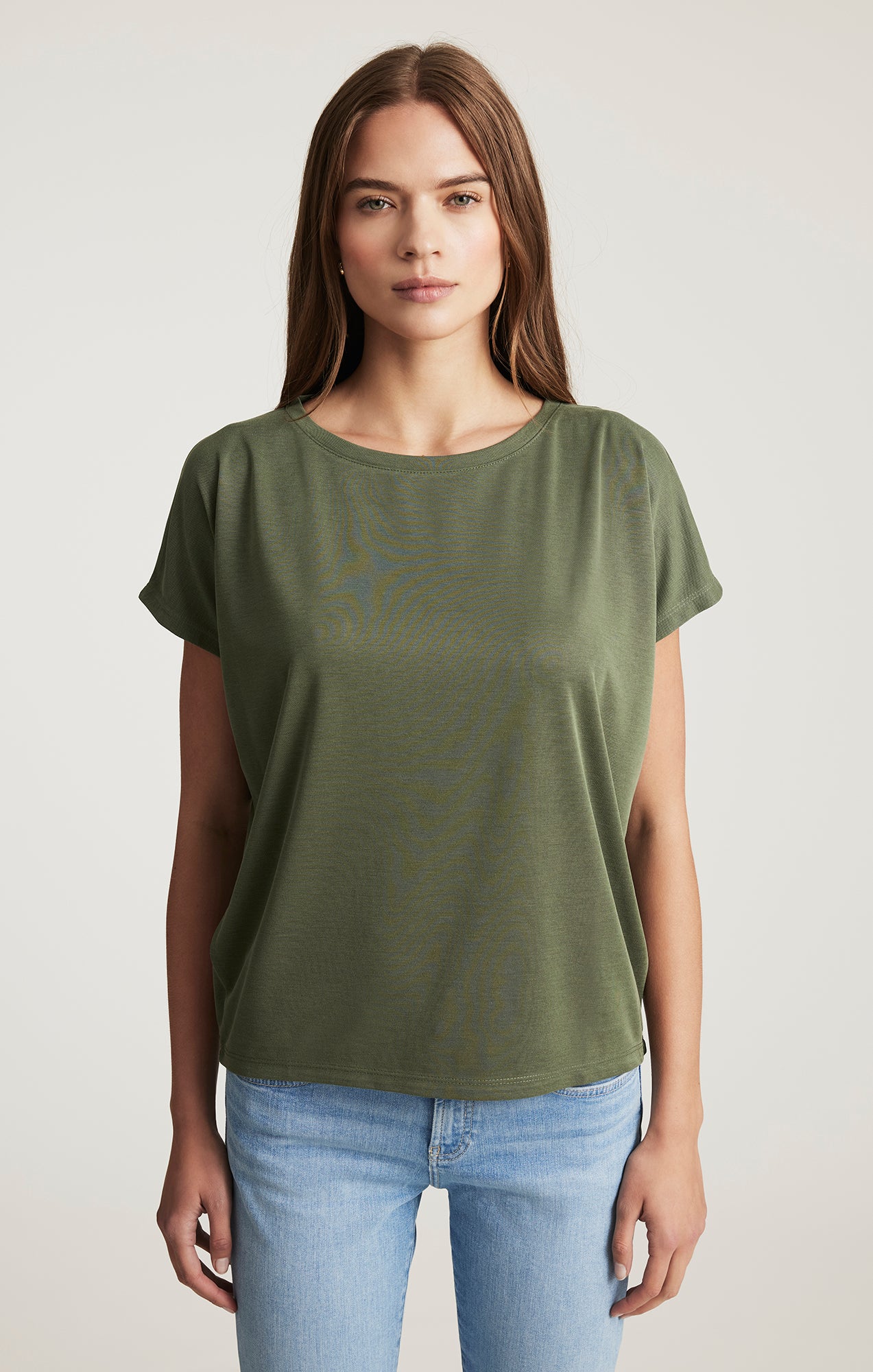 LUXE TOUCH TENCEL™ BOAT NECK T-SHIRT IN THYME - Mavi Jeans