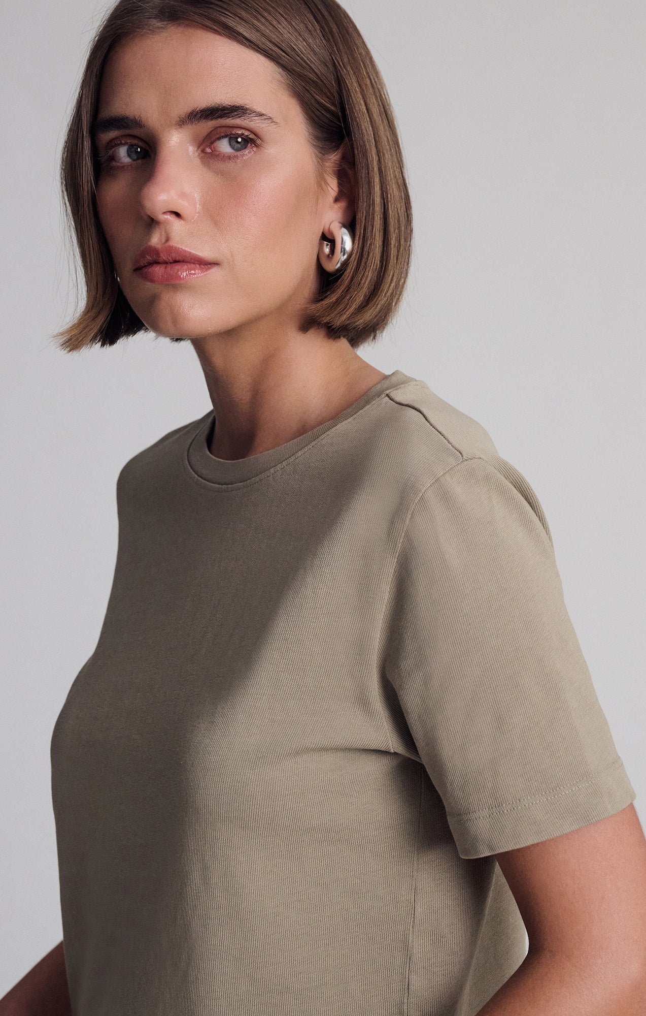 SHORT SLEEVE CREW NECK T-SHIRT IN CHINCHILLA - Mavi Jeans
