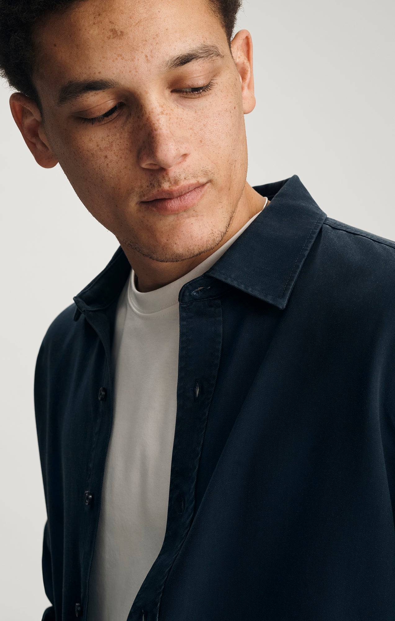 TENCEL™ BUTTON-UP SHIRT IN BLUE NIGHTS