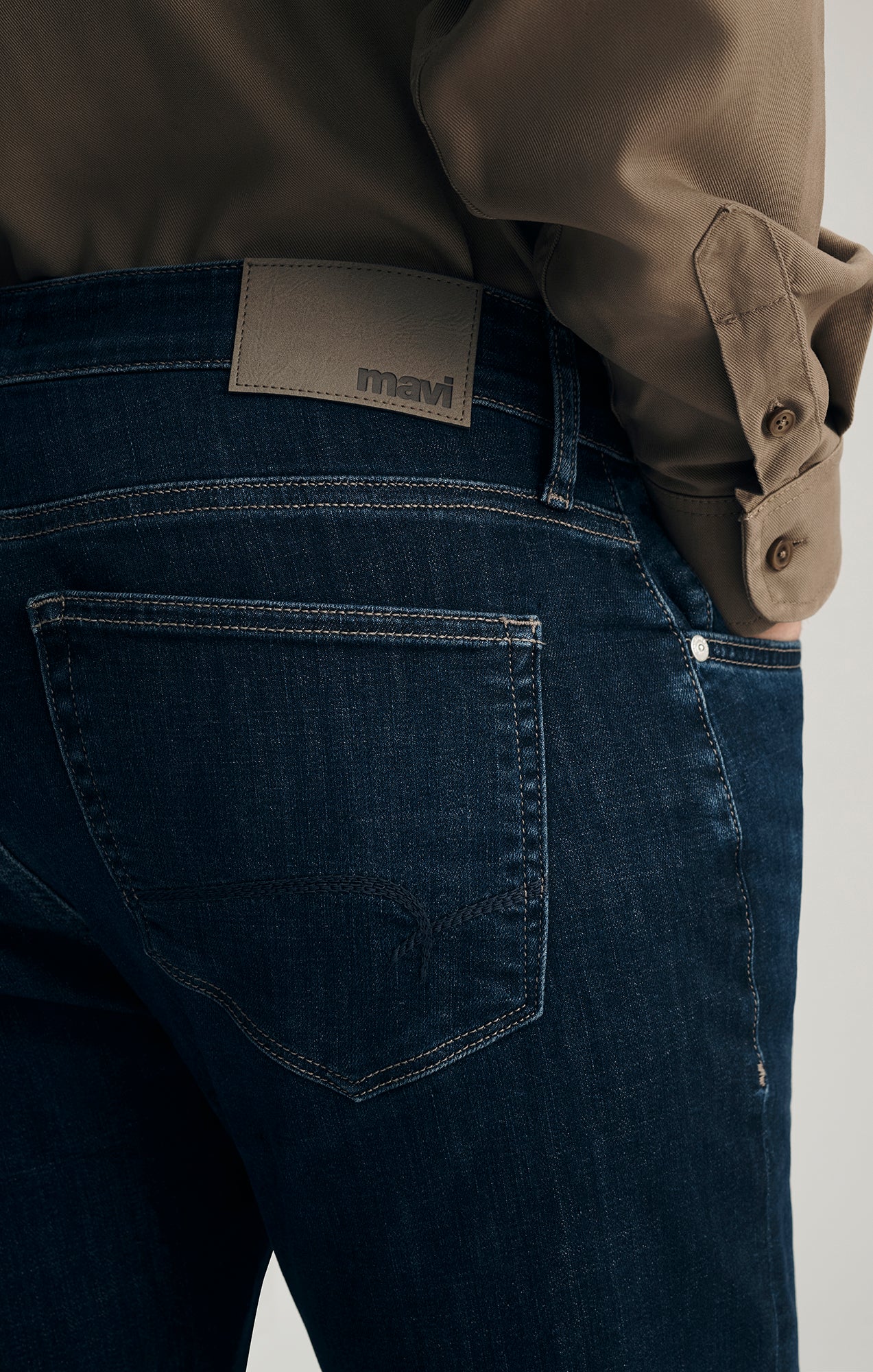 MARCUS SLIM STRAIGHT LEG IN DEEP BRUSHED FEATHER BLUE - Mavi Jeans