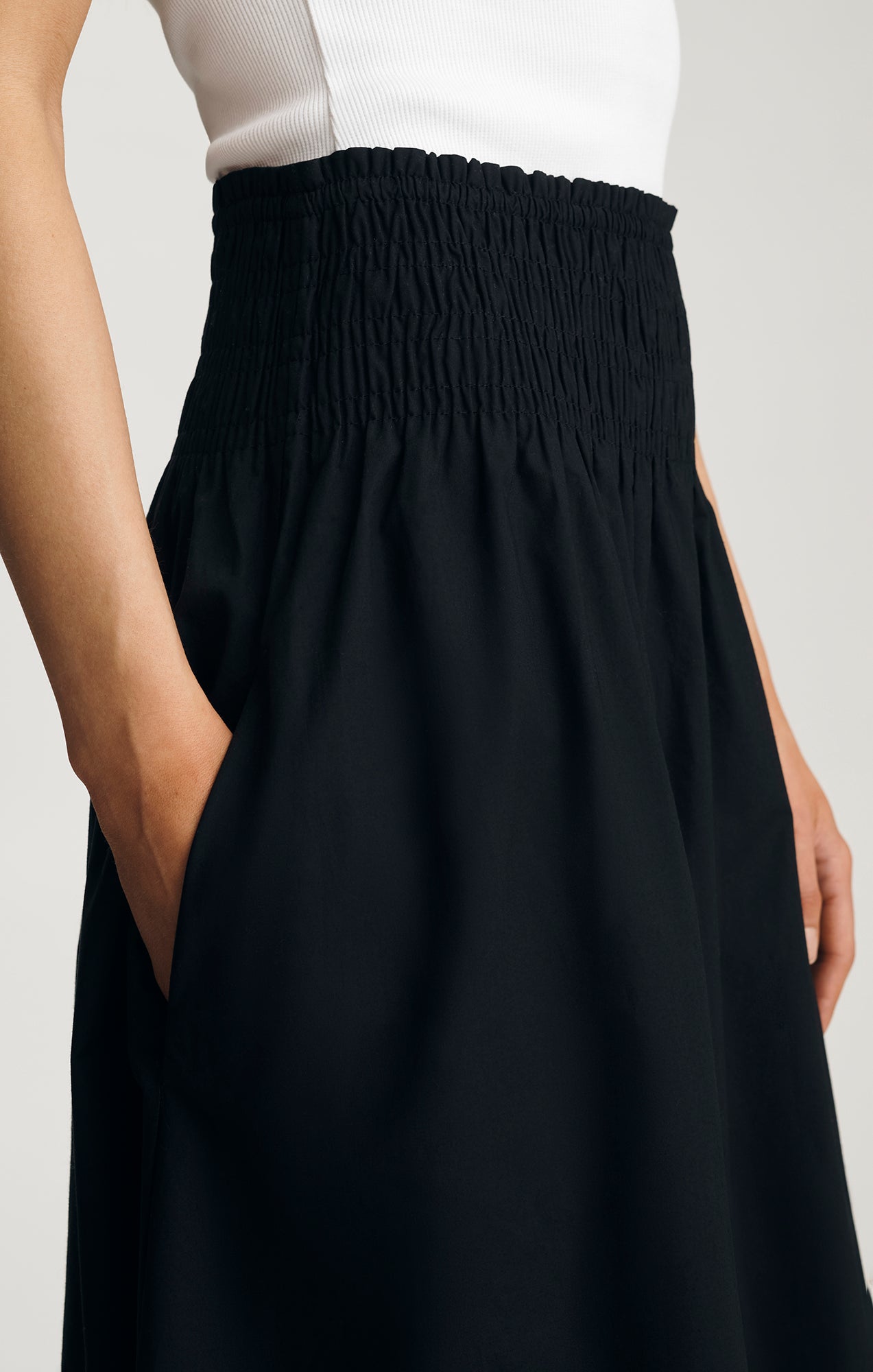 SMOCKED MAXI SKIRT IN BLACK - Mavi Jeans