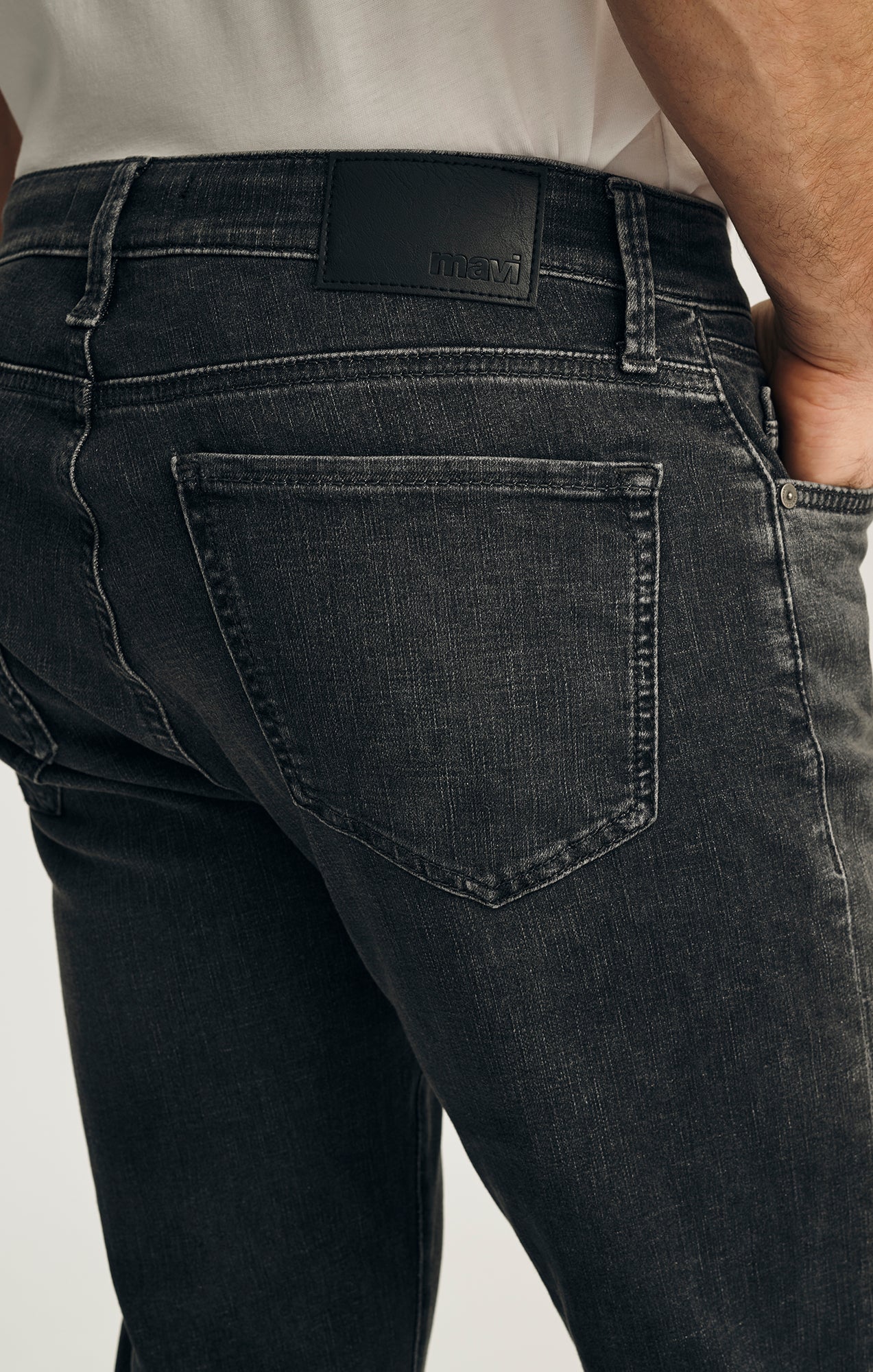 ZACH STRAIGHT LEG IN SMOKE ORGANIC VINTAGE