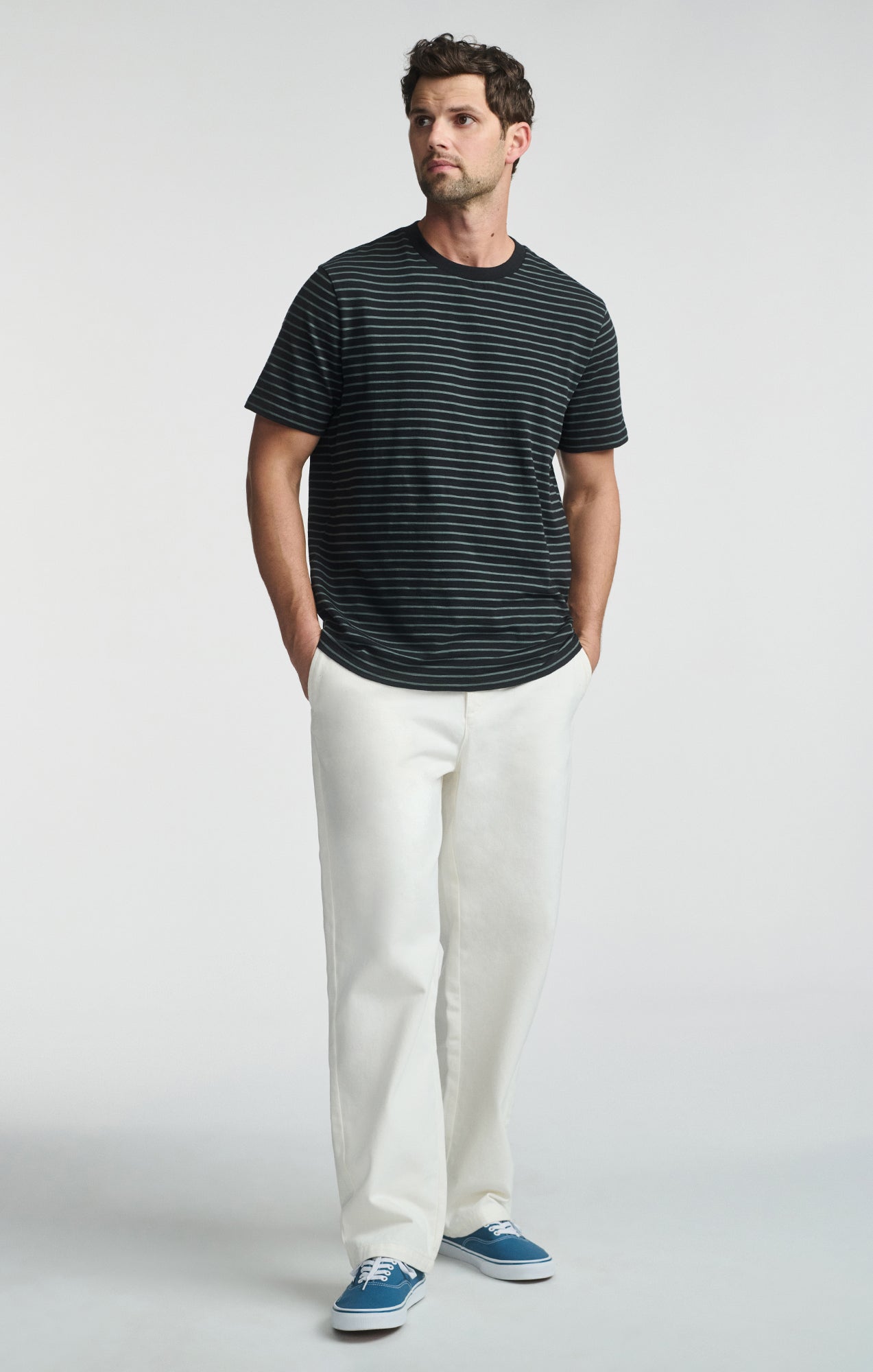 STRIPED SHORT SLEEVE CREW NECK T-SHIRT IN JET BLACK - Mavi Jeans