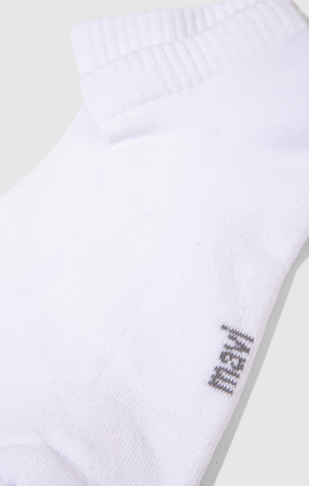 ANKLE SOCKS IN WHITE