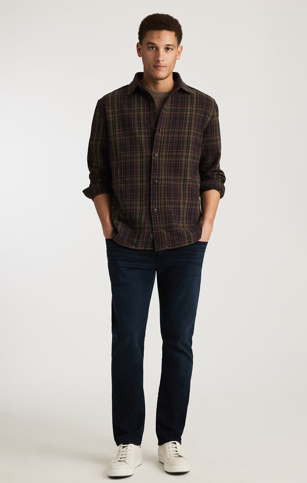 PLAID LONG SLEEVE BUTTON-UP SHIRT IN SEAL BROWN CHECK